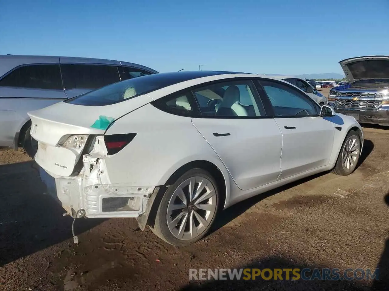 3 fotografías del automóvil dañado 5YJ3E1EB3MF975484 TESLA MODEL 3 2021