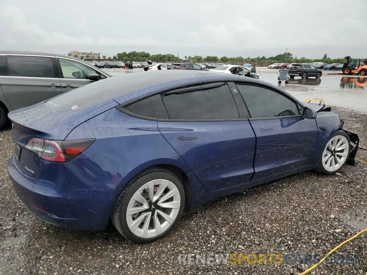 3 fotografías del automóvil dañado 5YJ3E1EB3MF980135 TESLA MODEL 3 2021