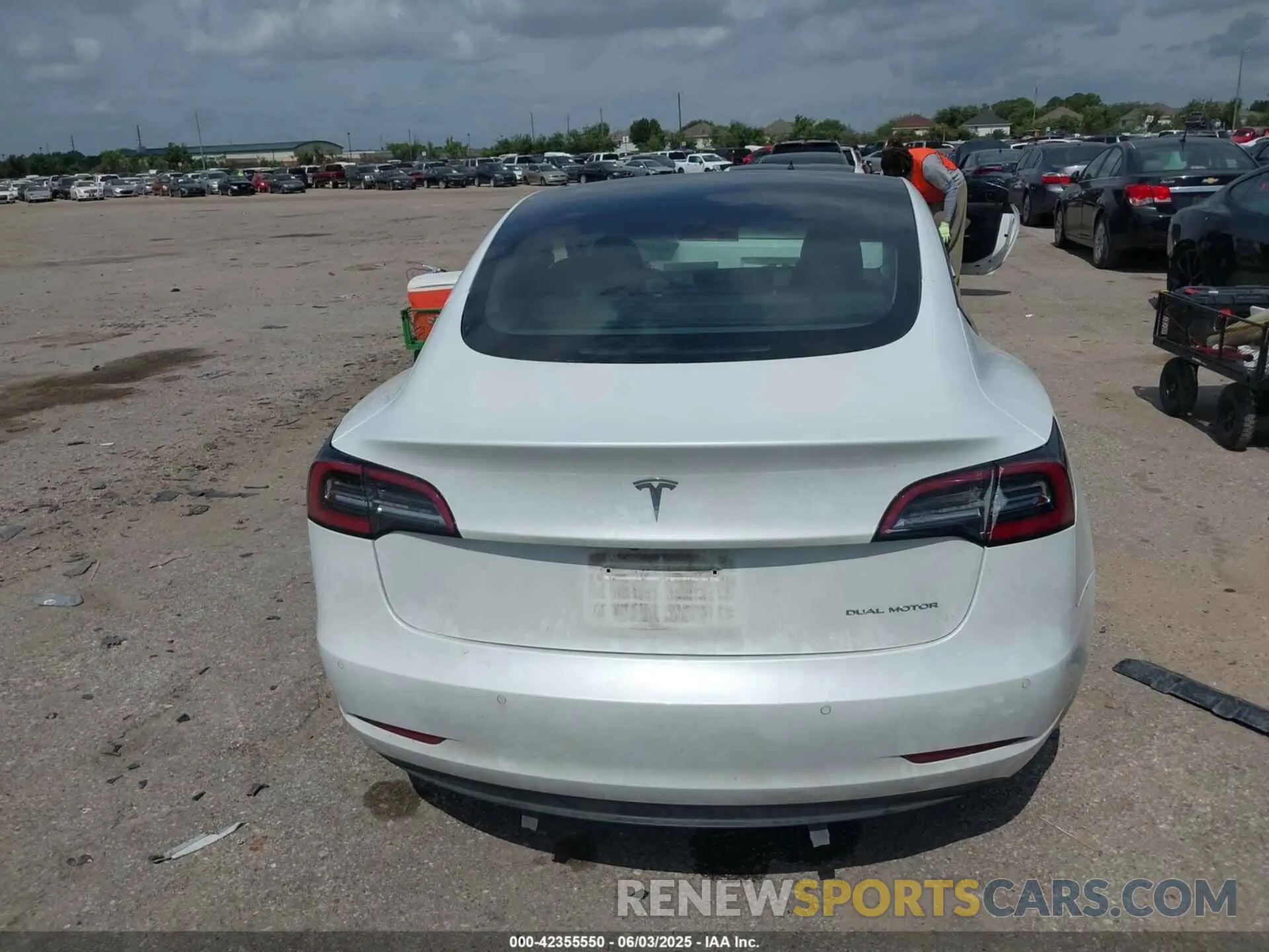 15 fotografías del automóvil dañado 5YJ3E1EB4MF850459 TESLA MODEL 3 2021