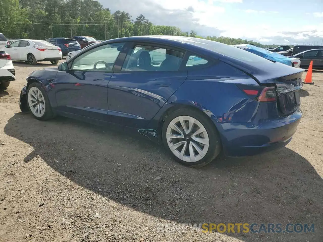 2 fotografías del automóvil dañado 5YJ3E1EB5MF060135 TESLA MODEL 3 2021