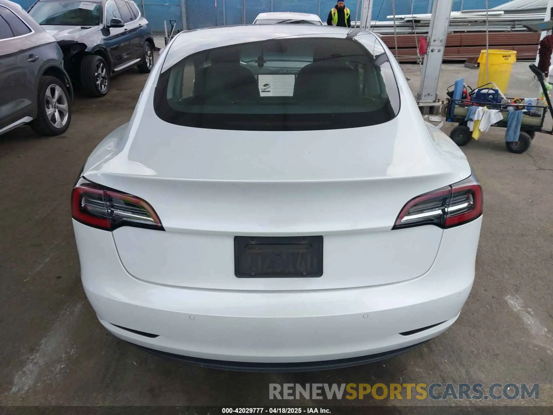 16 fotografías del automóvil dañado 5YJ3E1EB5MF872874 TESLA MODEL 3 2021