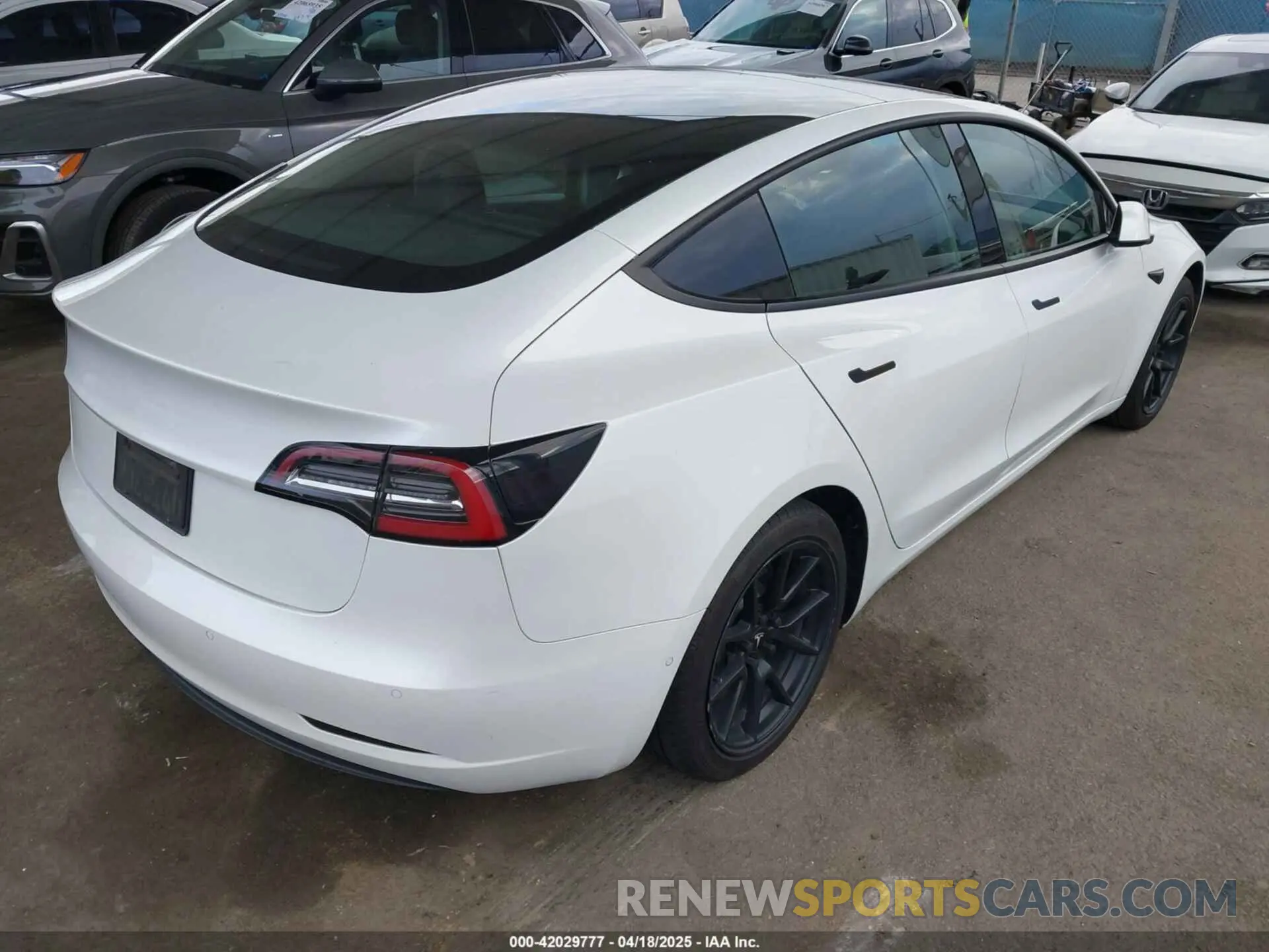 4 fotografías del automóvil dañado 5YJ3E1EB5MF872874 TESLA MODEL 3 2021