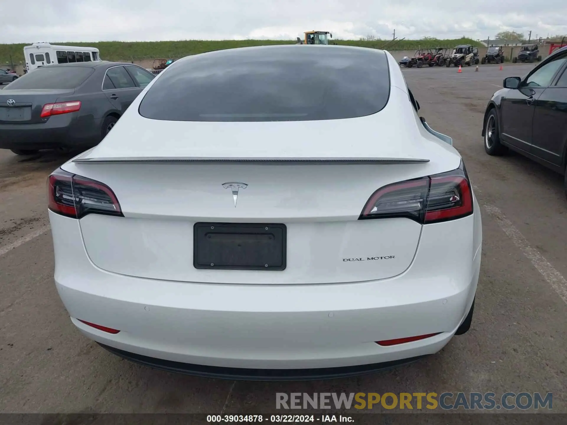 16 fotografías del automóvil dañado 5YJ3E1EB6MF033087 TESLA MODEL 3 2021