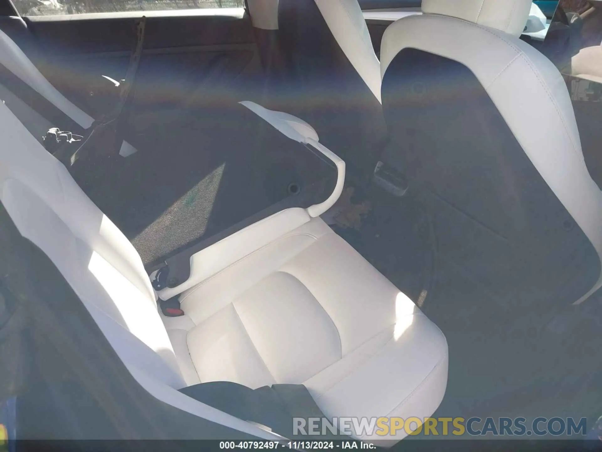 8 fotografías del automóvil dañado 5YJ3E1EB6MF980744 TESLA MODEL 3 2021