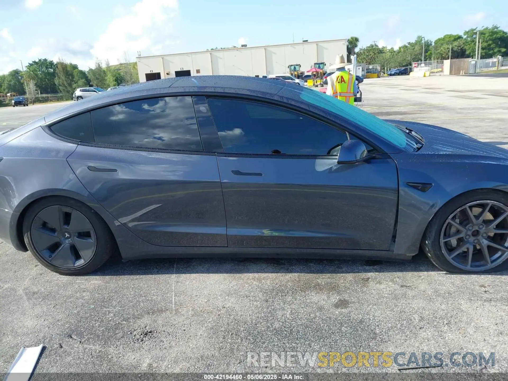 12 fotografías del automóvil dañado 5YJ3E1EB7MF030117 TESLA MODEL 3 2021