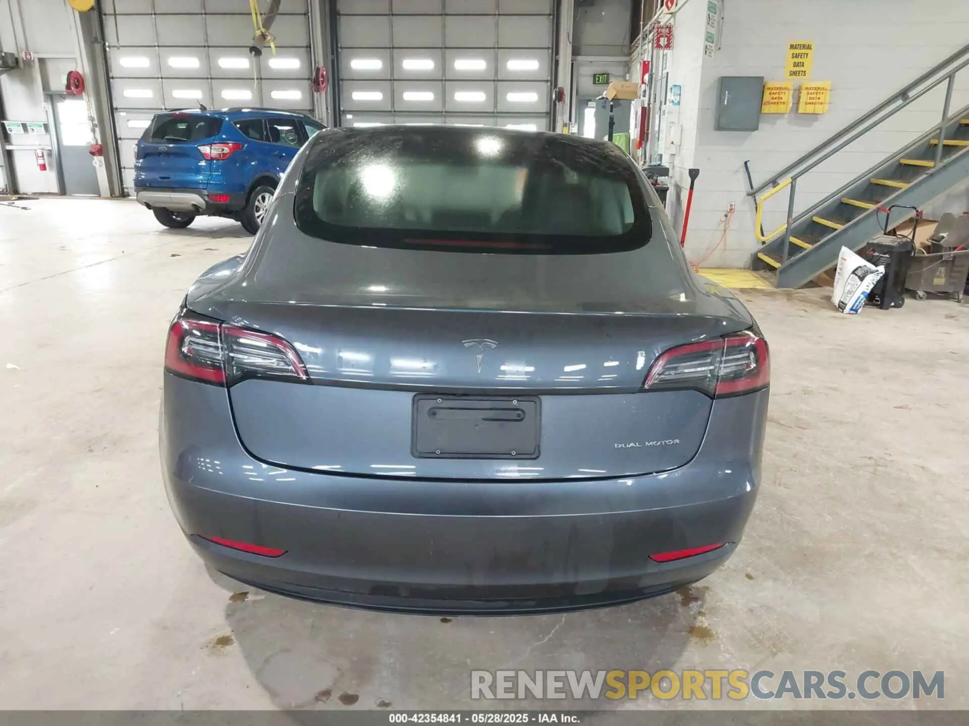 16 fotografías del automóvil dañado 5YJ3E1EB7MF927938 TESLA MODEL 3 2021