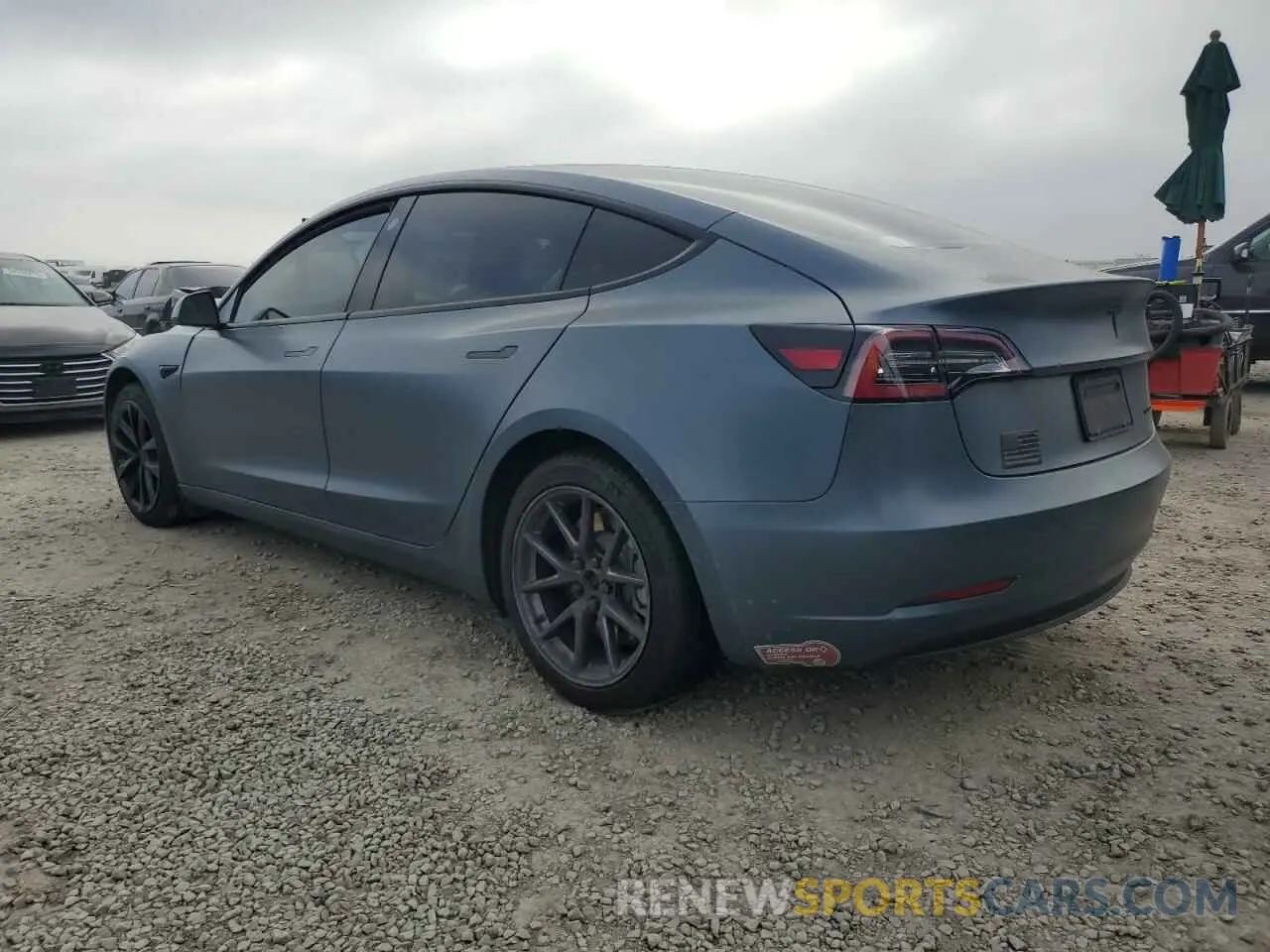 2 fotografías del automóvil dañado 5YJ3E1EB8MF006859 TESLA MODEL 3 2021