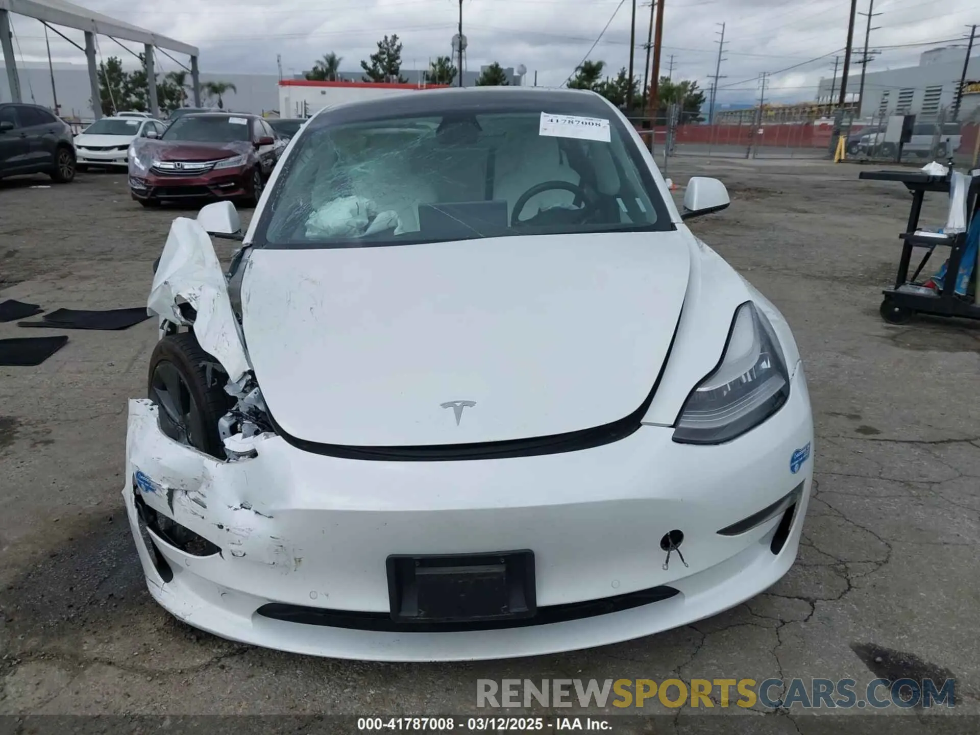 12 fotografías del automóvil dañado 5YJ3E1EB8MF860282 TESLA MODEL 3 2021