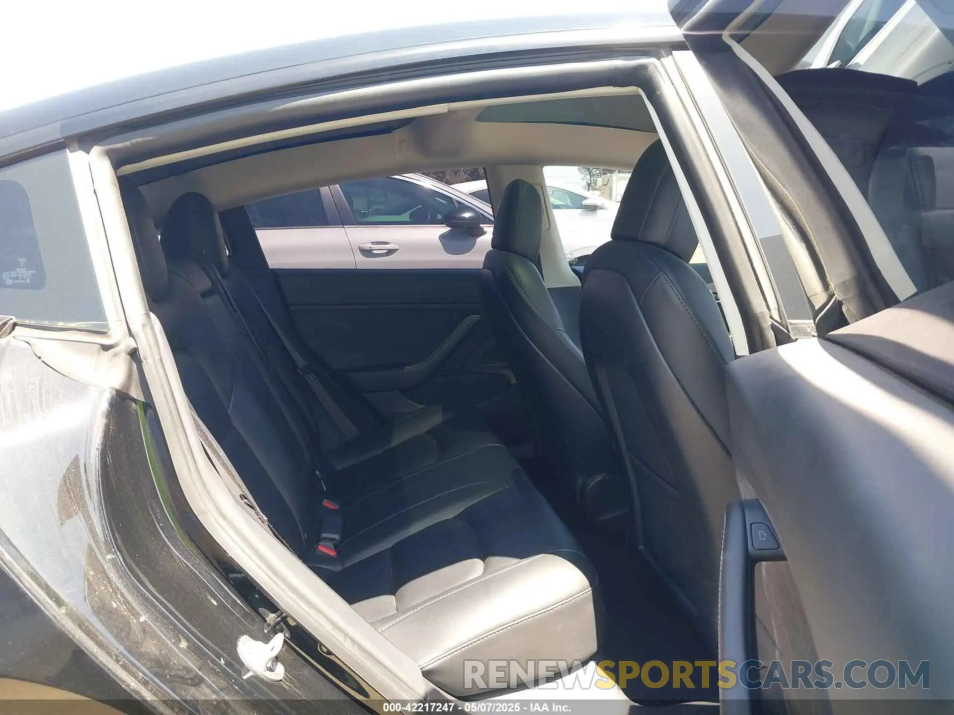 8 fotografías del automóvil dañado 5YJ3E1EB9MF871260 TESLA MODEL 3 2021