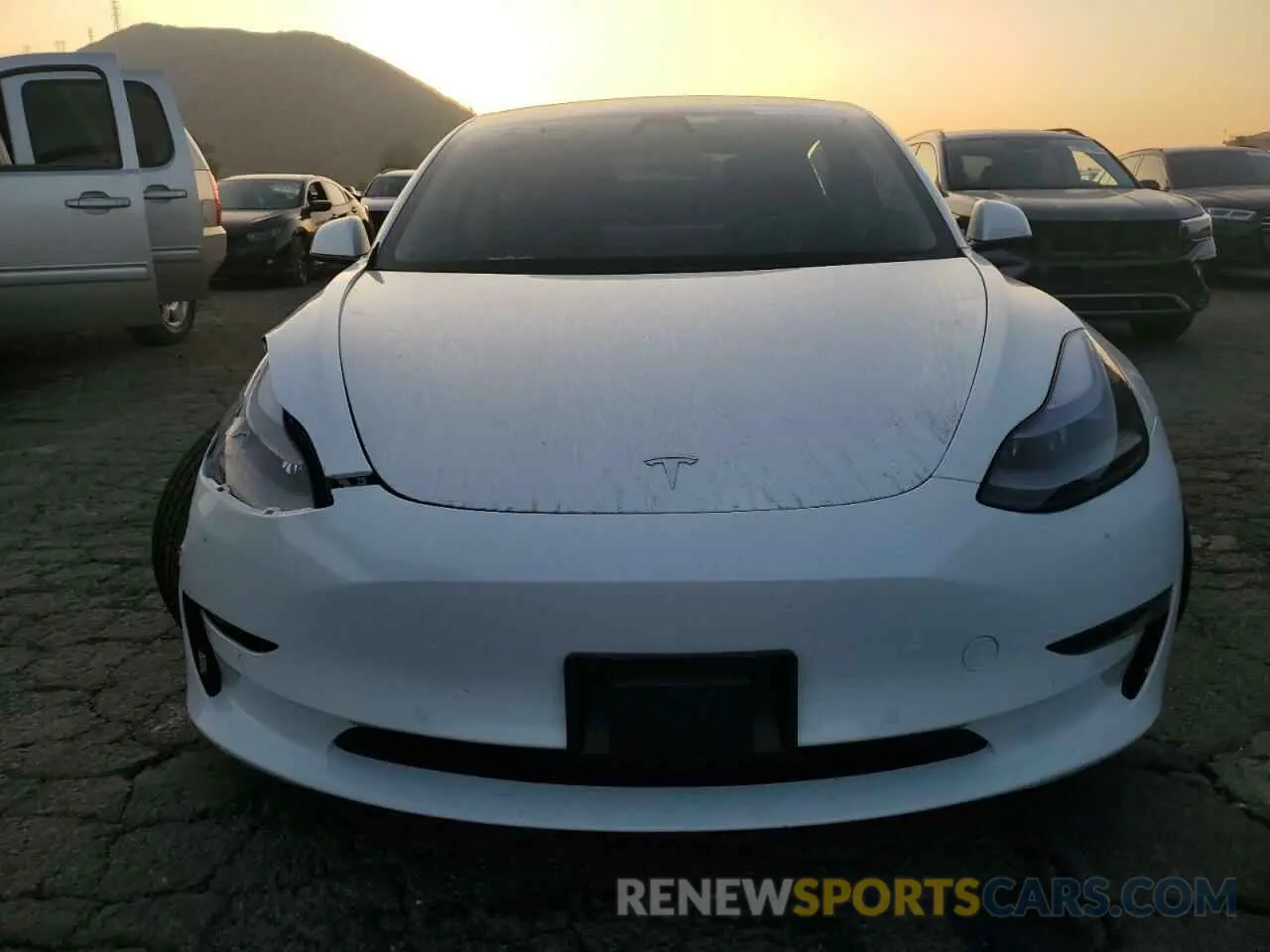5 fotografías del automóvil dañado 5YJ3E1EB9MF872649 TESLA MODEL 3 2021