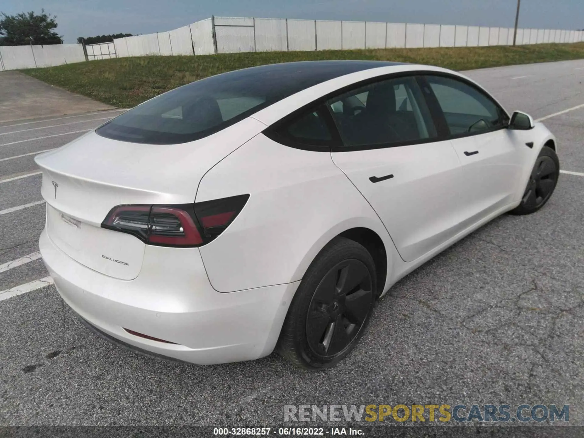 4 fotografías del automóvil dañado 5YJ3E1EB9MF988269 TESLA MODEL 3 2021