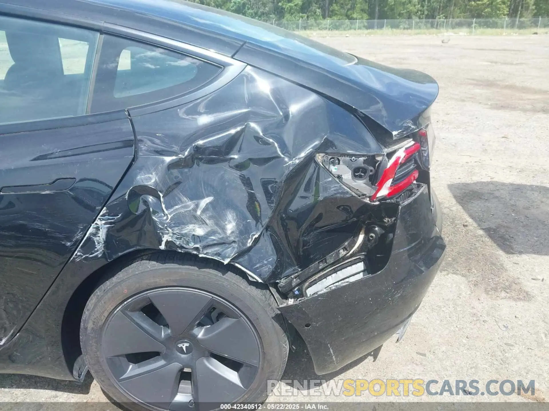 19 fotografías del automóvil dañado 5YJ3E1EBXMF848943 TESLA MODEL 3 2021