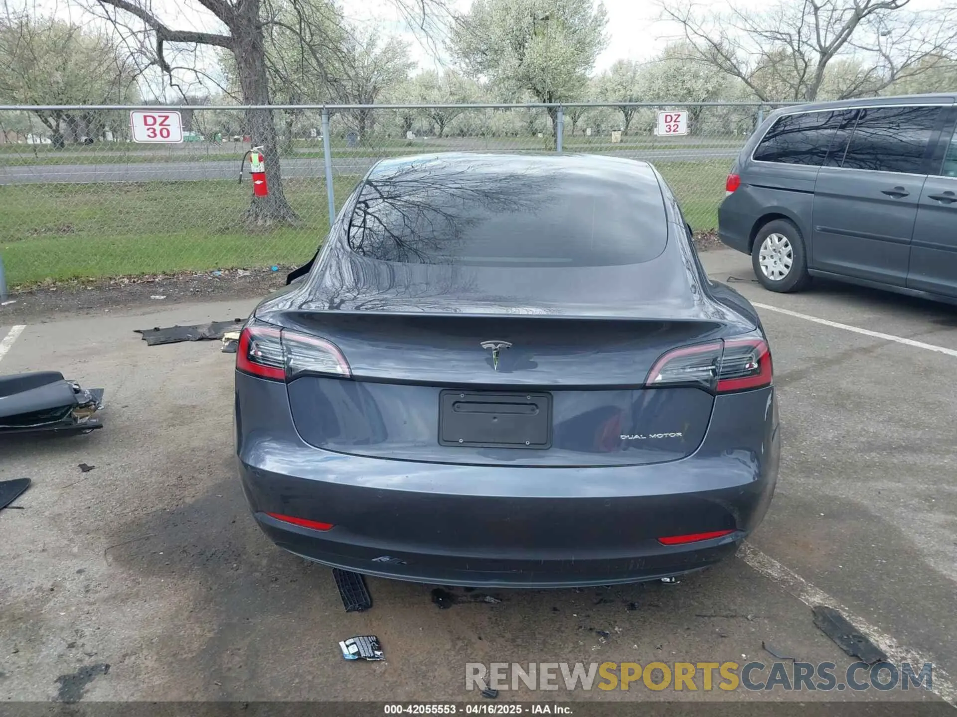 16 fotografías del automóvil dañado 5YJ3E1EBXMF975045 TESLA MODEL 3 2021