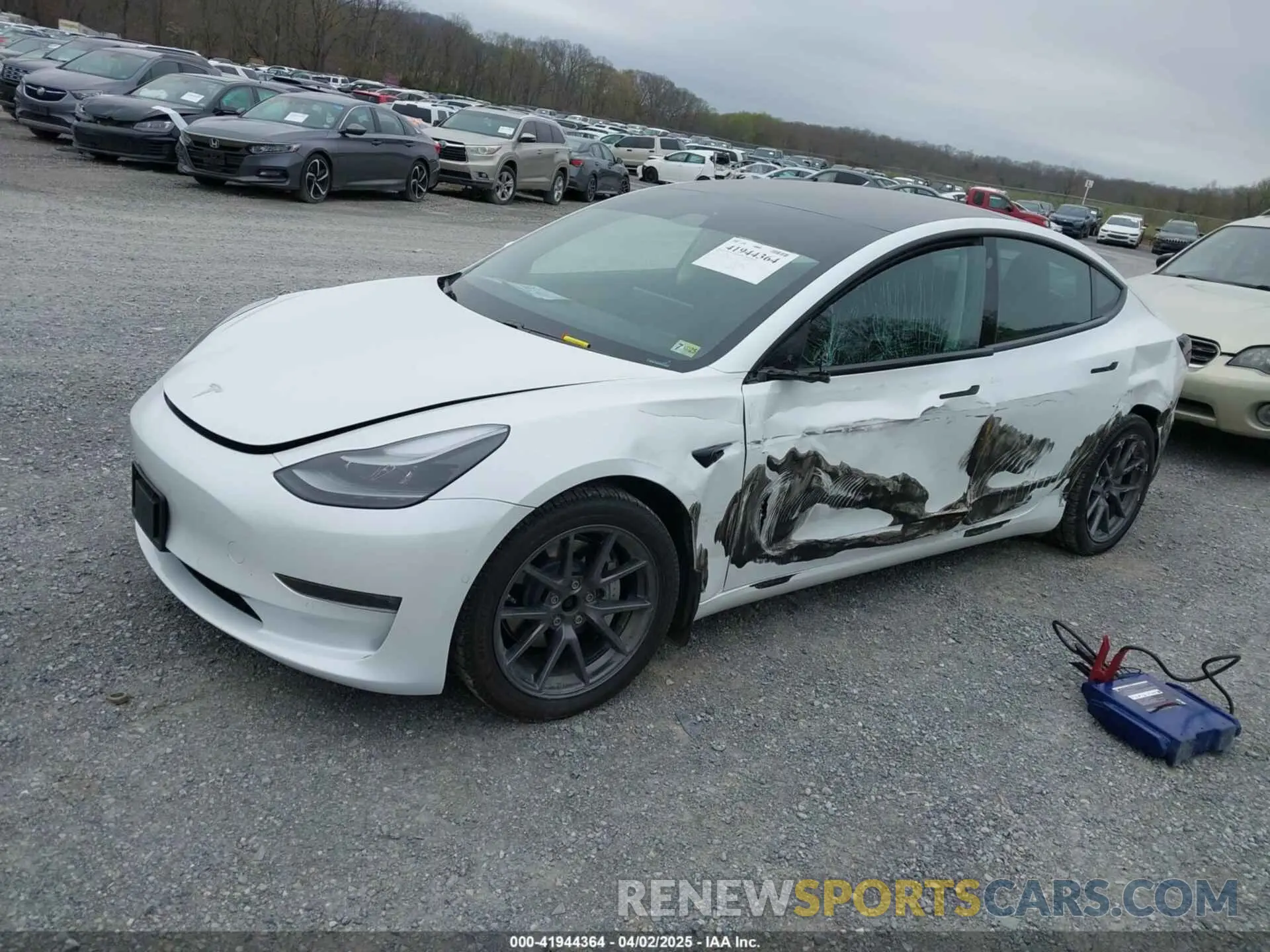 2 fotografías del automóvil dañado 5YJ3E1EBXMF980102 TESLA MODEL 3 2021