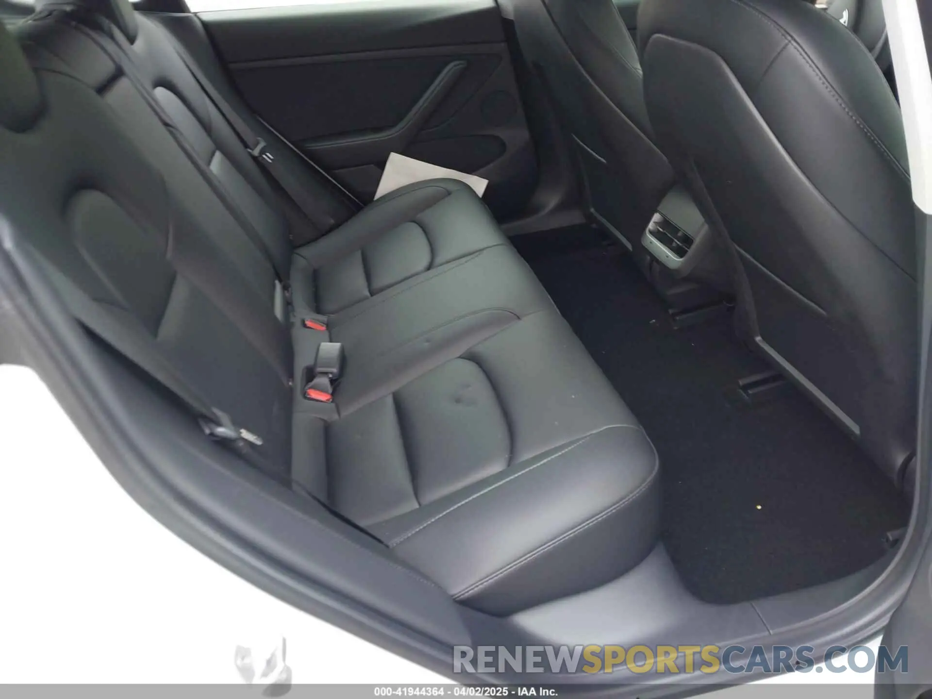 8 fotografías del automóvil dañado 5YJ3E1EBXMF980102 TESLA MODEL 3 2021