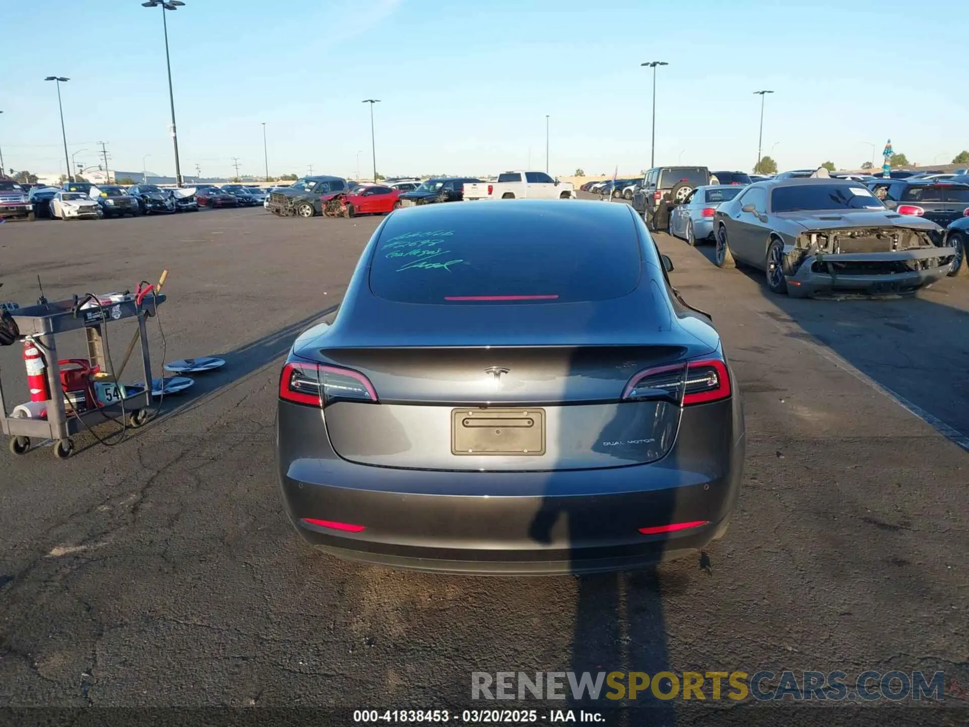 17 fotografías del automóvil dañado 5YJ3E1EBXMF995814 TESLA MODEL 3 2021