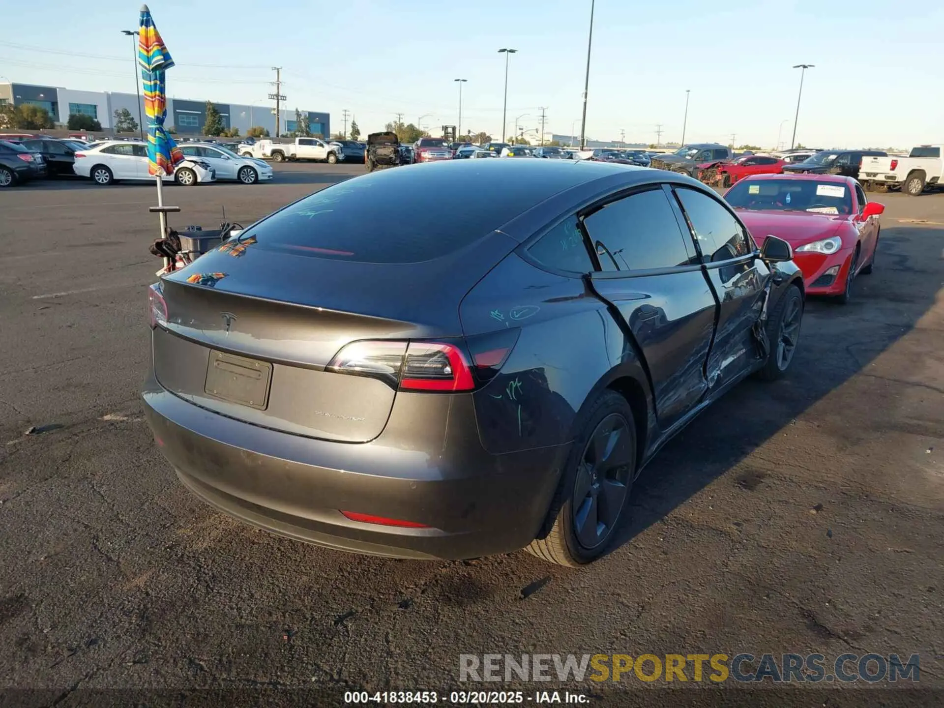 4 fotografías del automóvil dañado 5YJ3E1EBXMF995814 TESLA MODEL 3 2021
