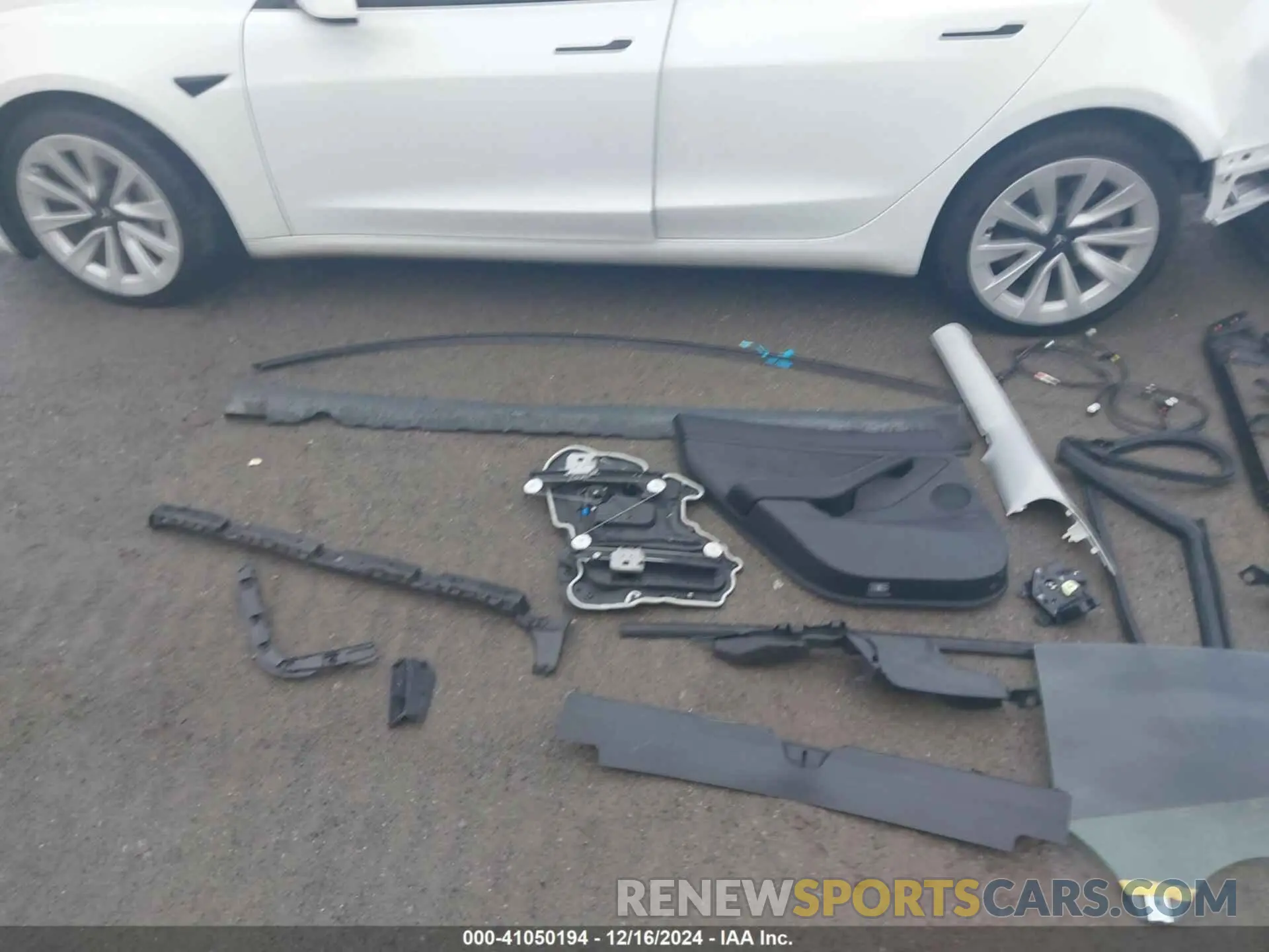22 fotografías del automóvil dañado 5YJ3E1EBXMF999202 TESLA MODEL 3 2021