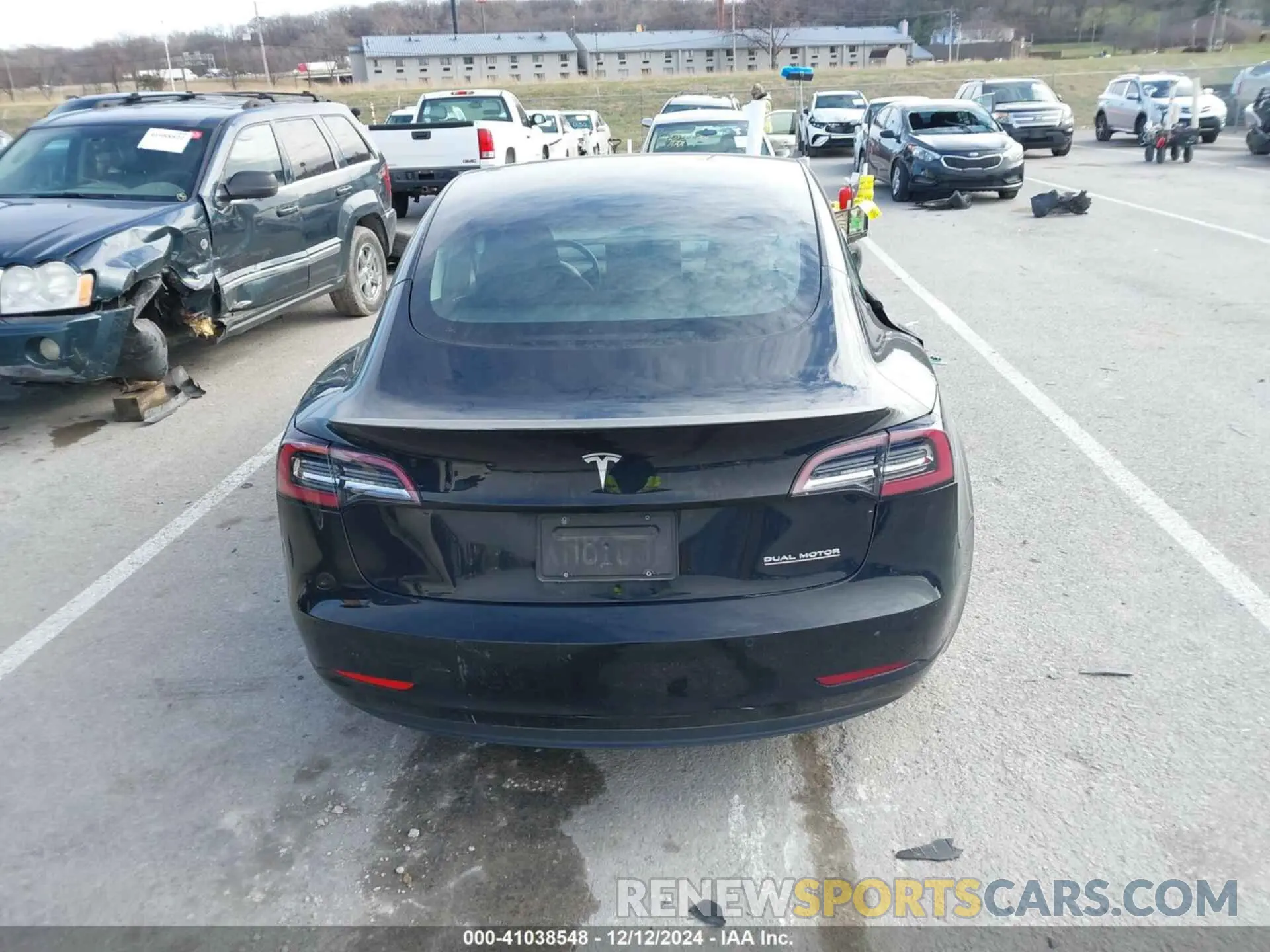 15 fotografías del automóvil dañado 5YJ3E1EC1MF063395 TESLA MODEL 3 2021