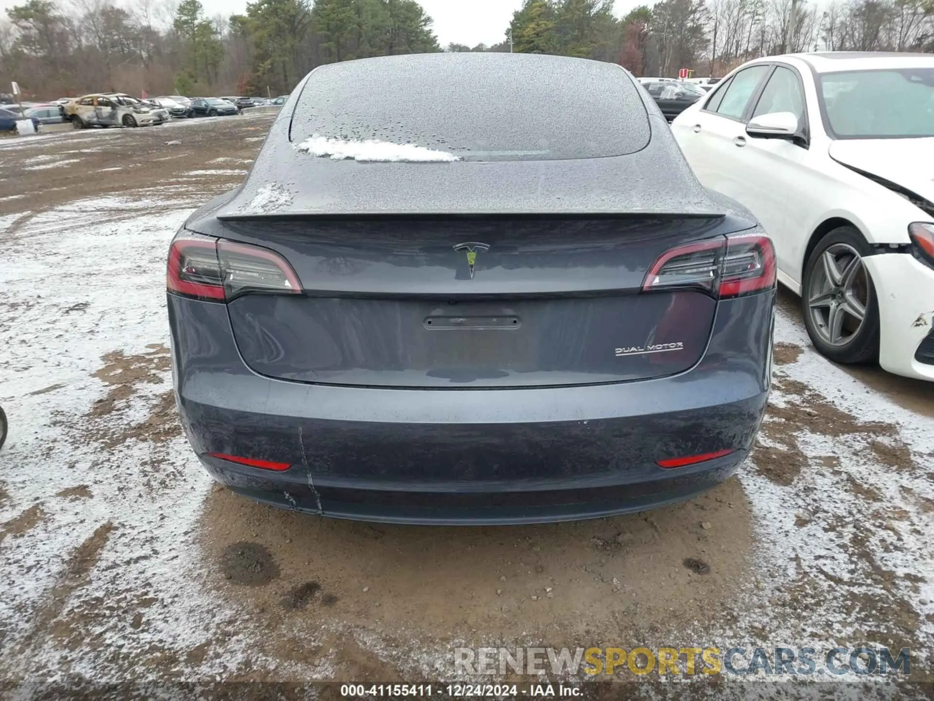 16 fotografías del automóvil dañado 5YJ3E1EC1MF063414 TESLA MODEL 3 2021