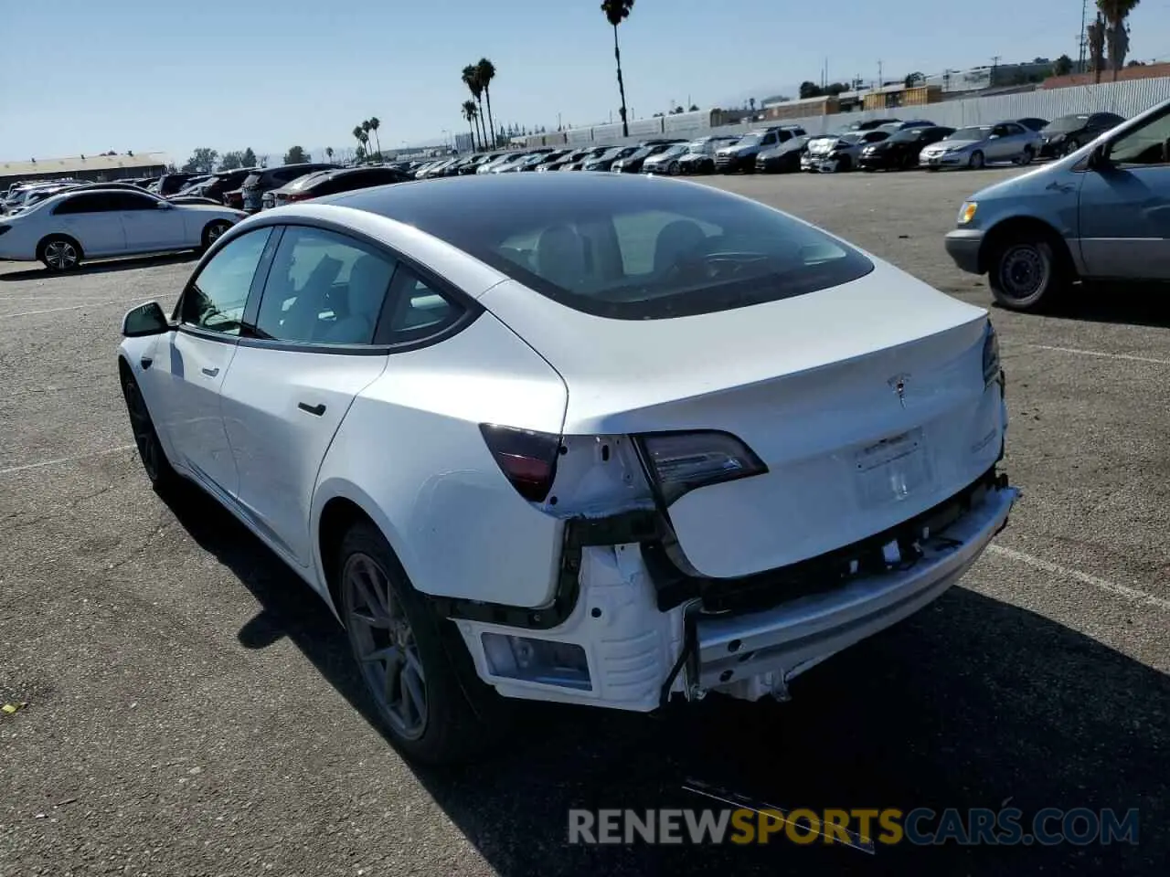 3 fotografías del automóvil dañado 5YJ3E1EC1MF077085 TESLA MODEL 3 2021