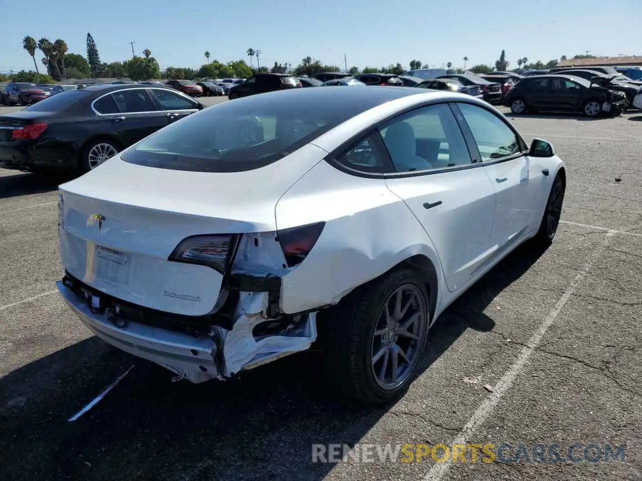 4 fotografías del automóvil dañado 5YJ3E1EC1MF077085 TESLA MODEL 3 2021