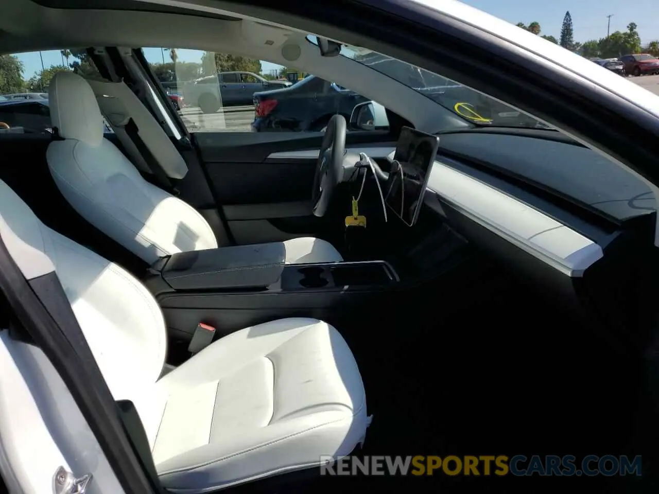 5 fotografías del automóvil dañado 5YJ3E1EC1MF077085 TESLA MODEL 3 2021