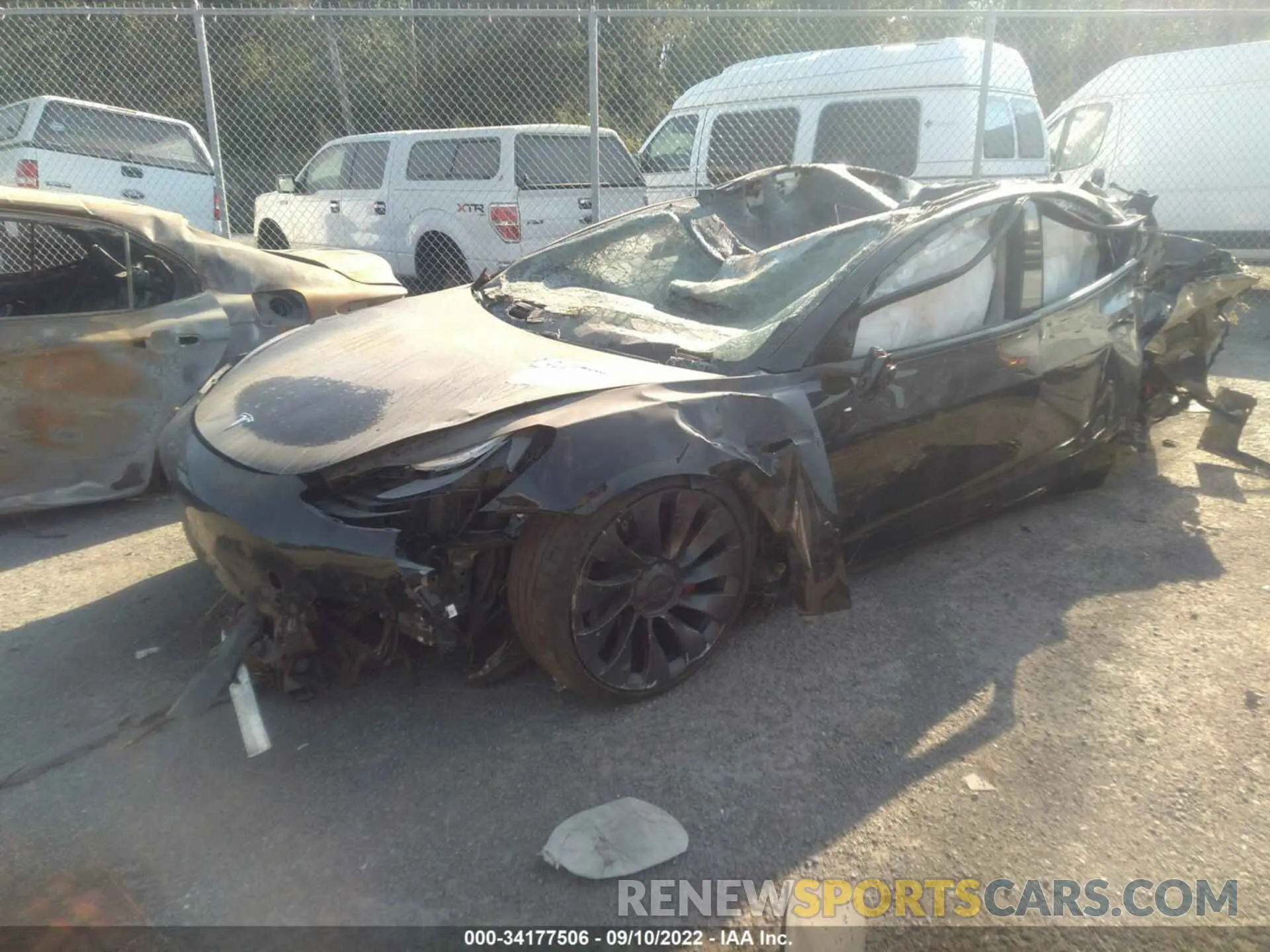 2 fotografías del automóvil dañado 5YJ3E1EC2MF868385 TESLA MODEL 3 2021