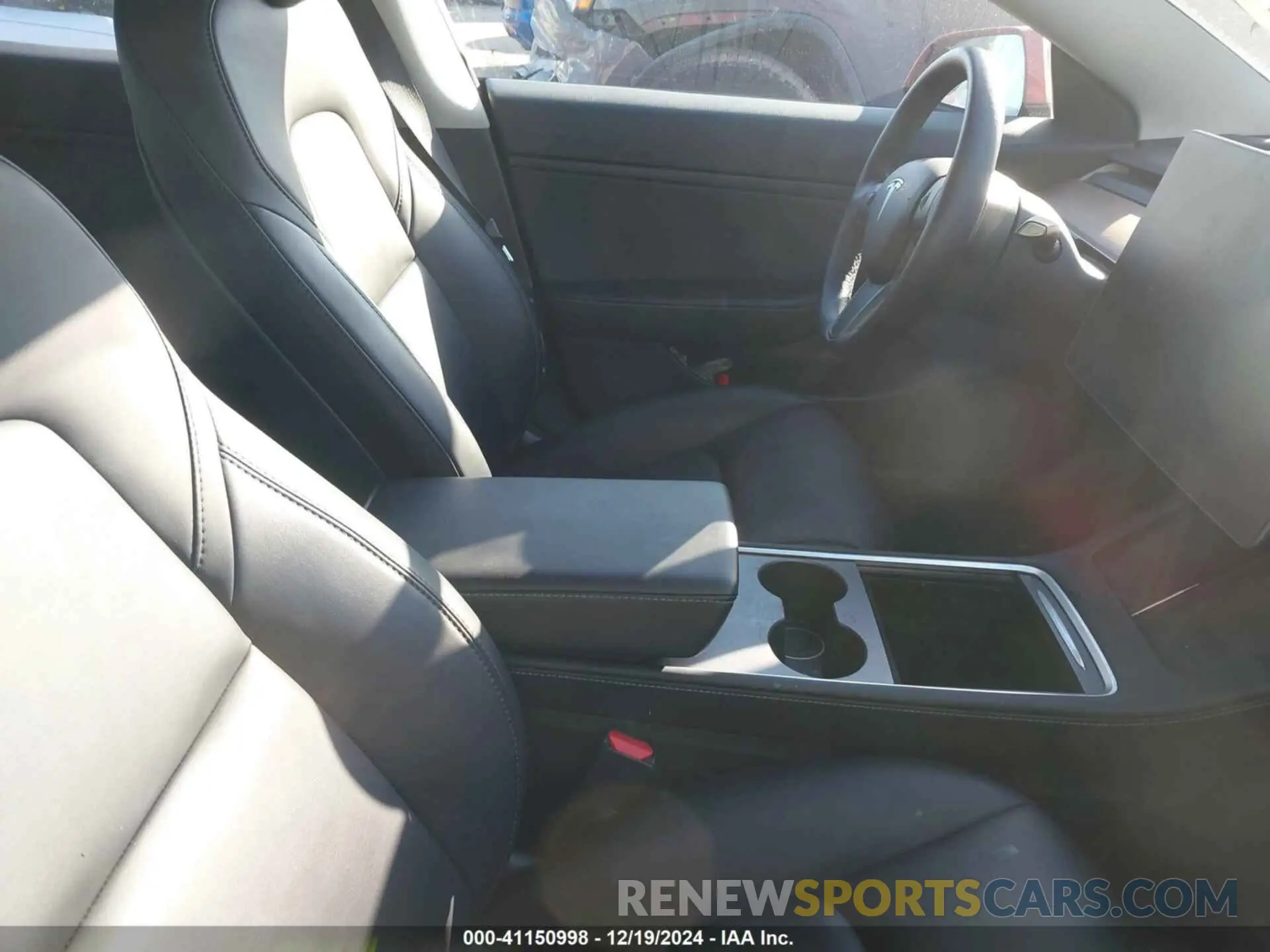 5 fotografías del automóvil dañado 5YJ3E1EC2MF926060 TESLA MODEL 3 2021
