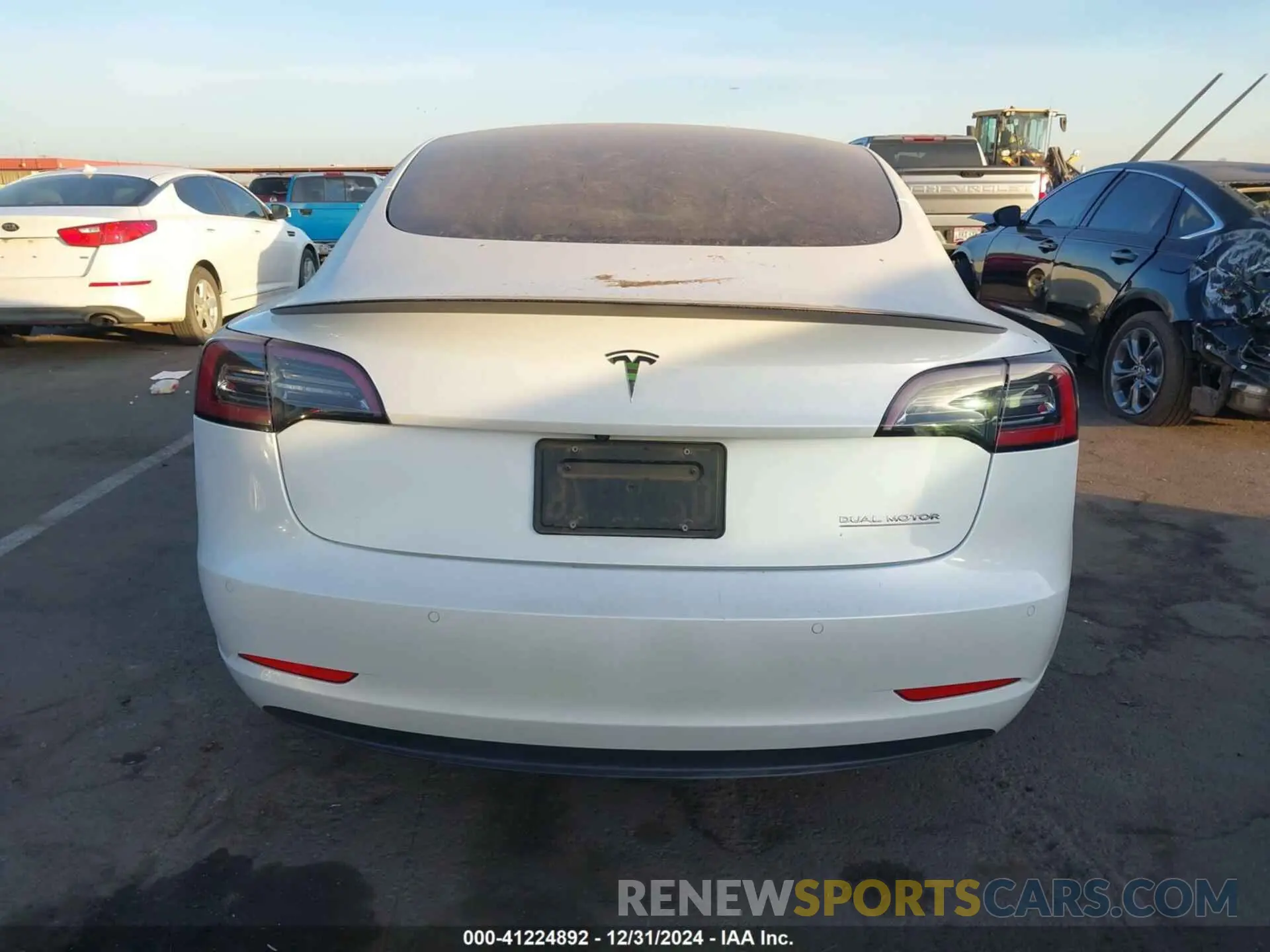 16 fotografías del automóvil dañado 5YJ3E1EC3MF000881 TESLA MODEL 3 2021