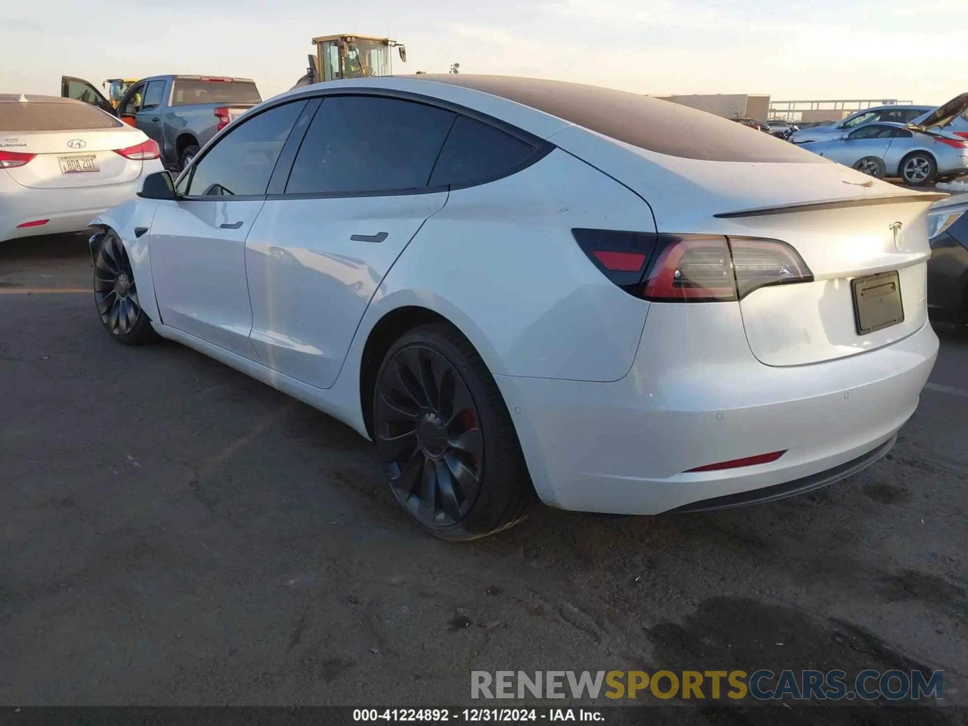 3 fotografías del automóvil dañado 5YJ3E1EC3MF000881 TESLA MODEL 3 2021