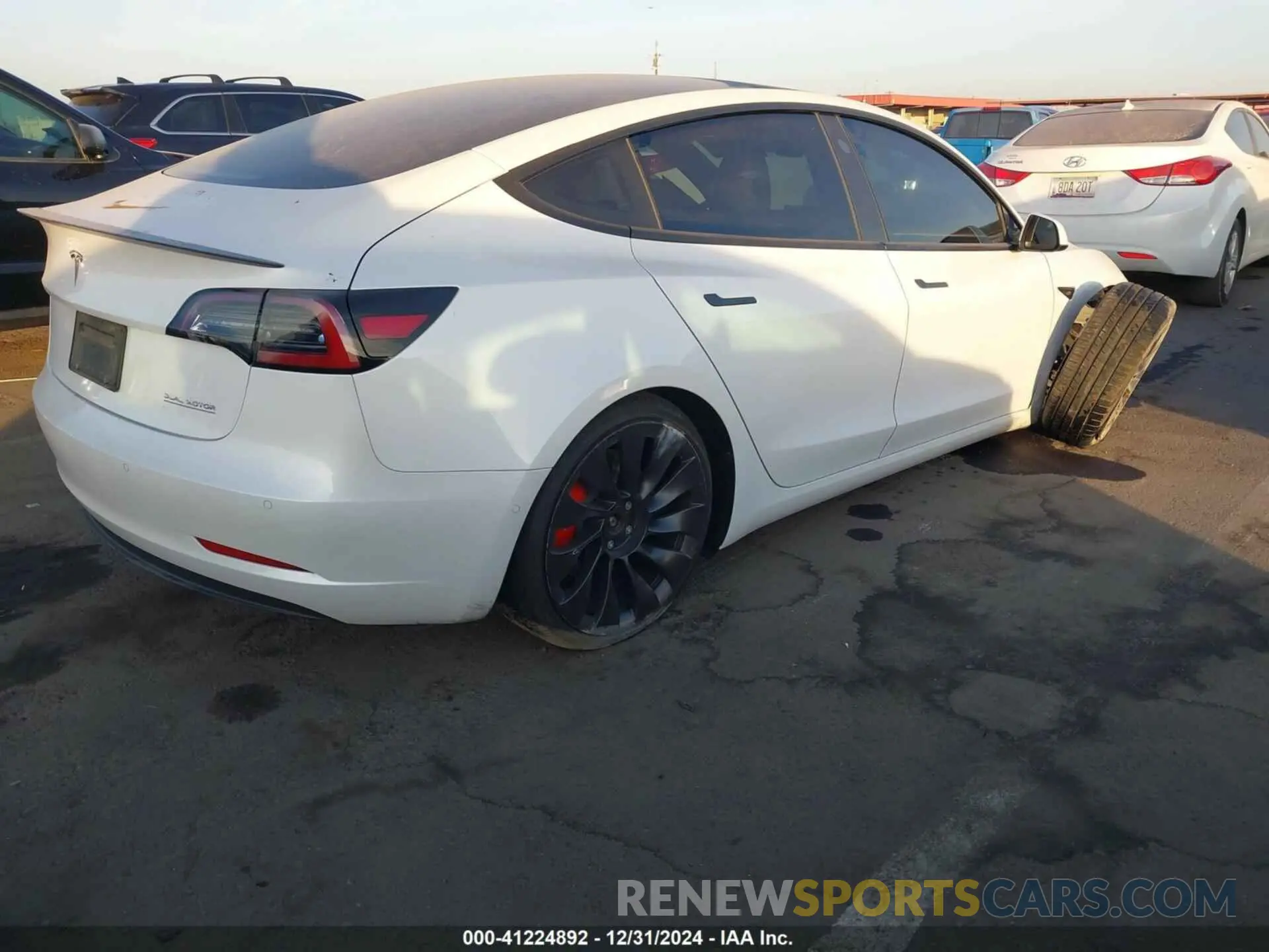 4 fotografías del automóvil dañado 5YJ3E1EC3MF000881 TESLA MODEL 3 2021