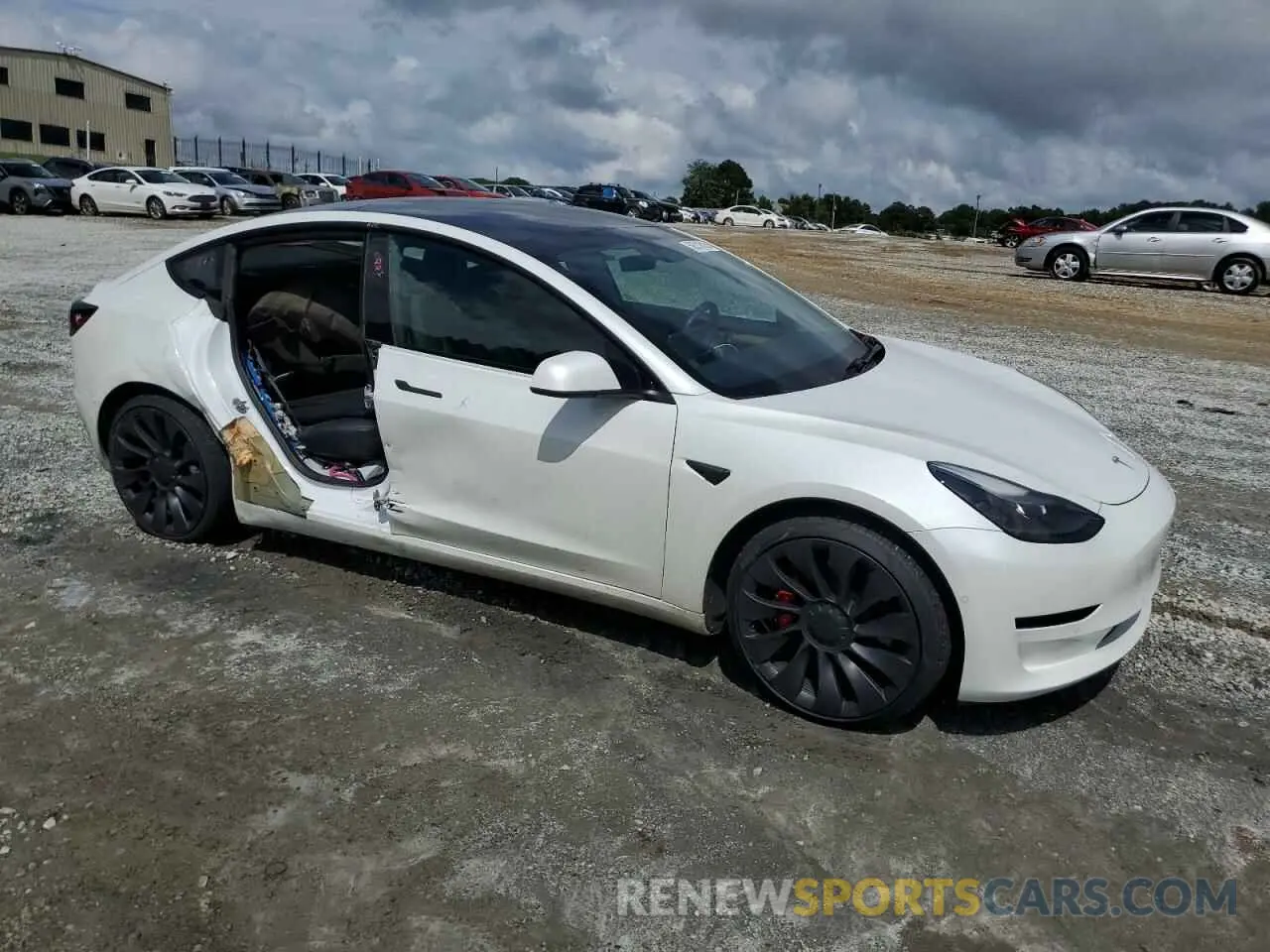 4 fotografías del automóvil dañado 5YJ3E1EC3MF030866 TESLA MODEL 3 2021