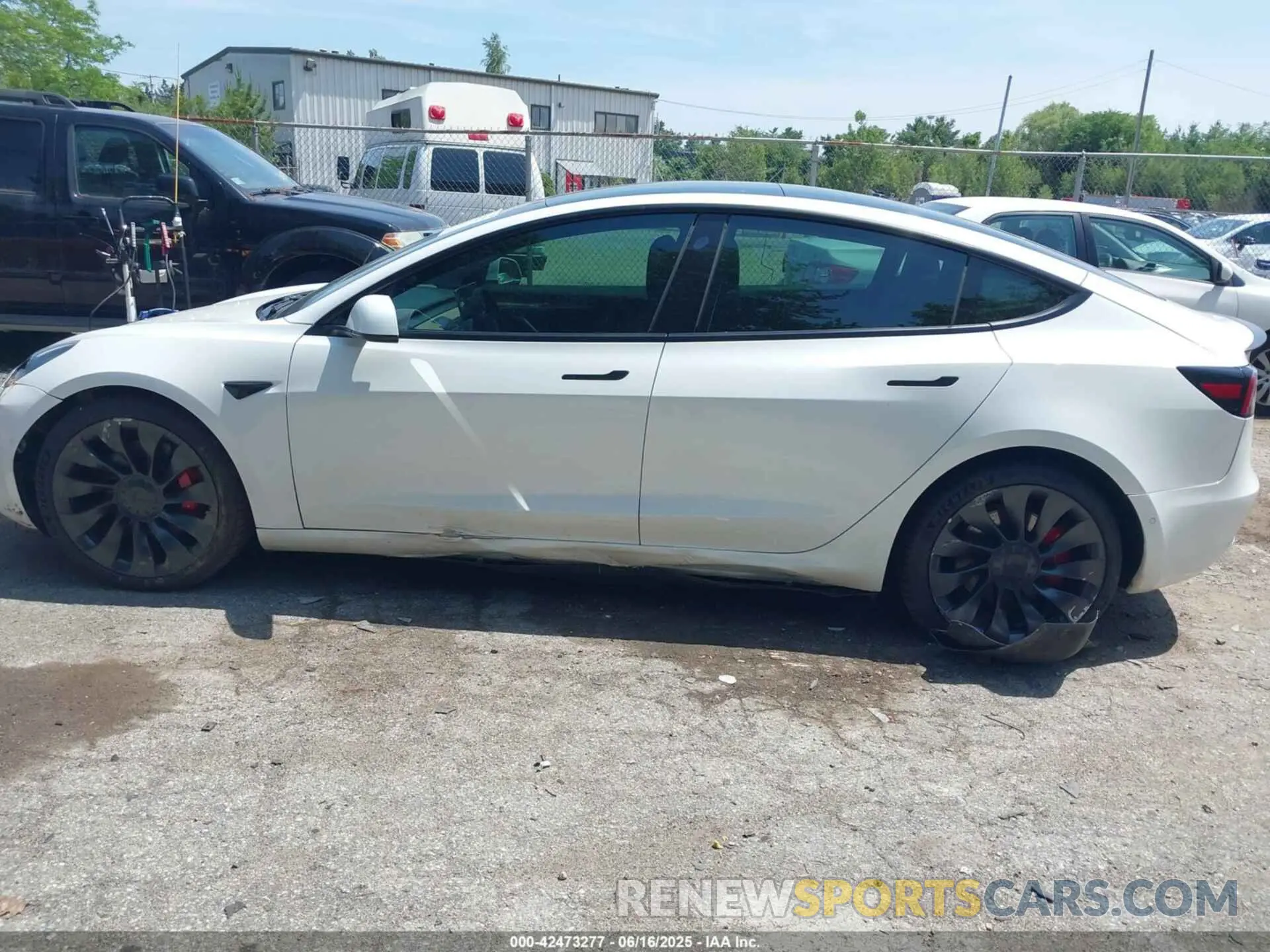 13 fotografías del automóvil dañado 5YJ3E1EC4MF044601 TESLA MODEL 3 2021