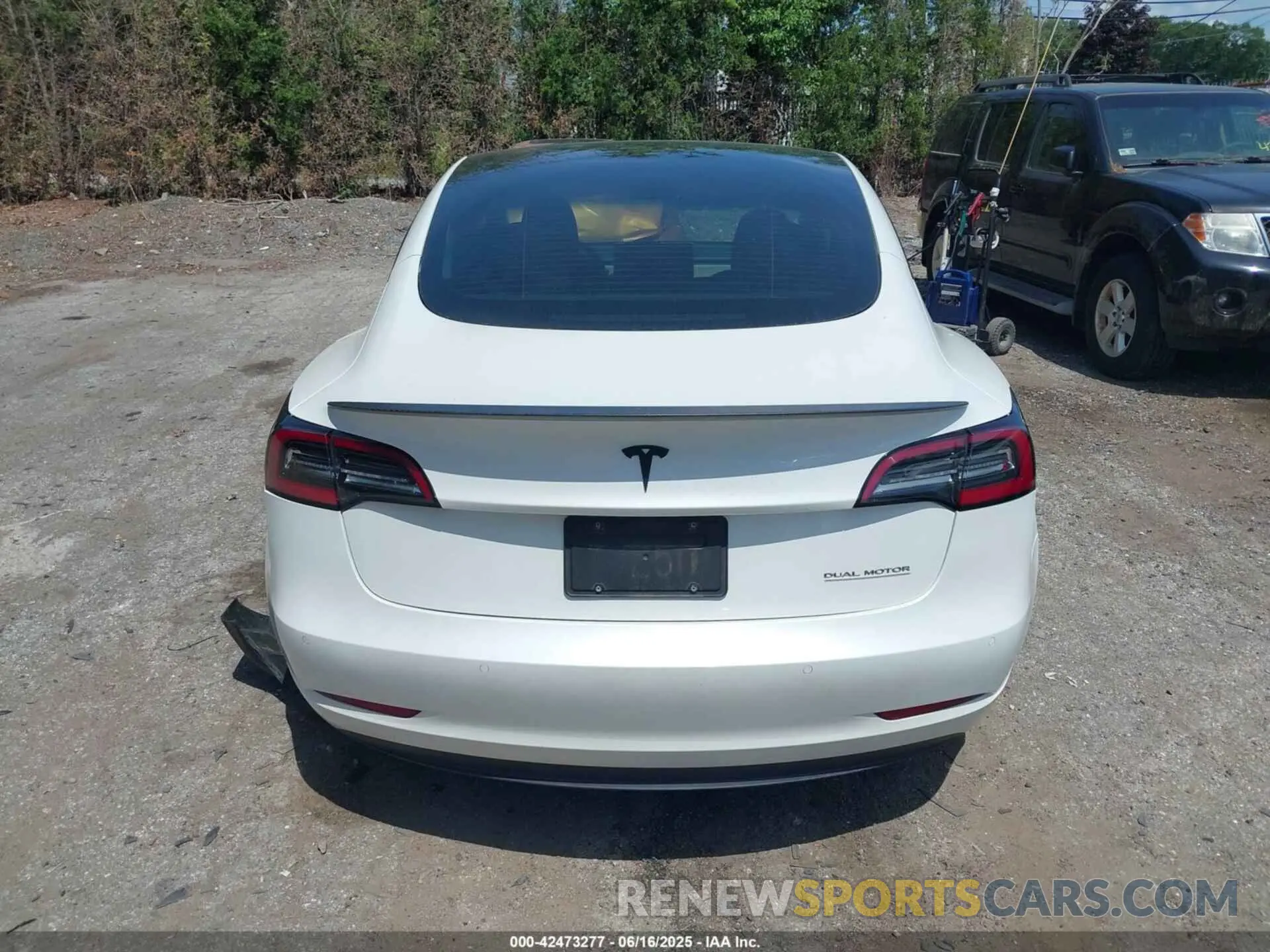 15 fotografías del automóvil dañado 5YJ3E1EC4MF044601 TESLA MODEL 3 2021