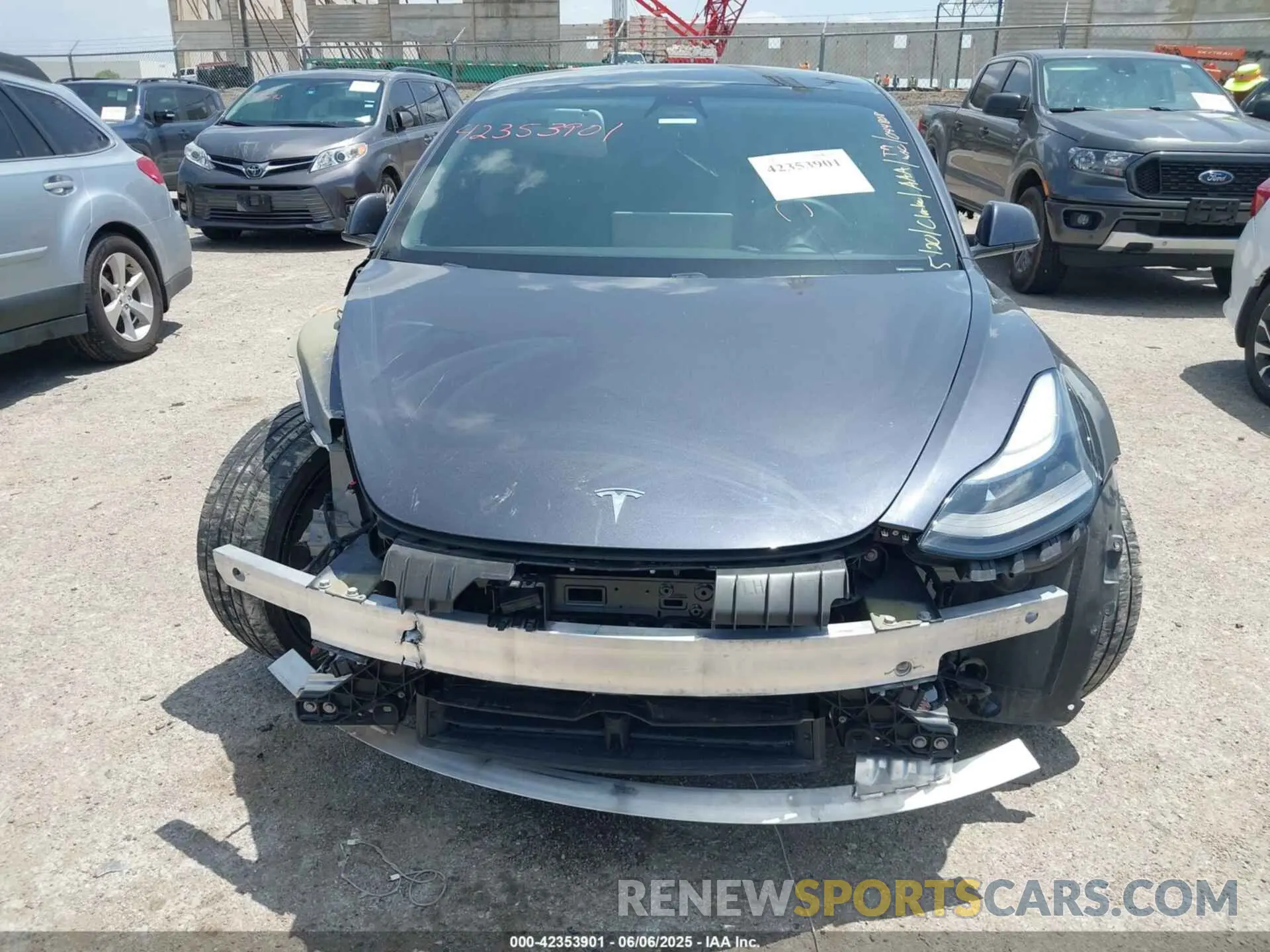 12 fotografías del automóvil dañado 5YJ3E1EC4MF044808 TESLA MODEL 3 2021
