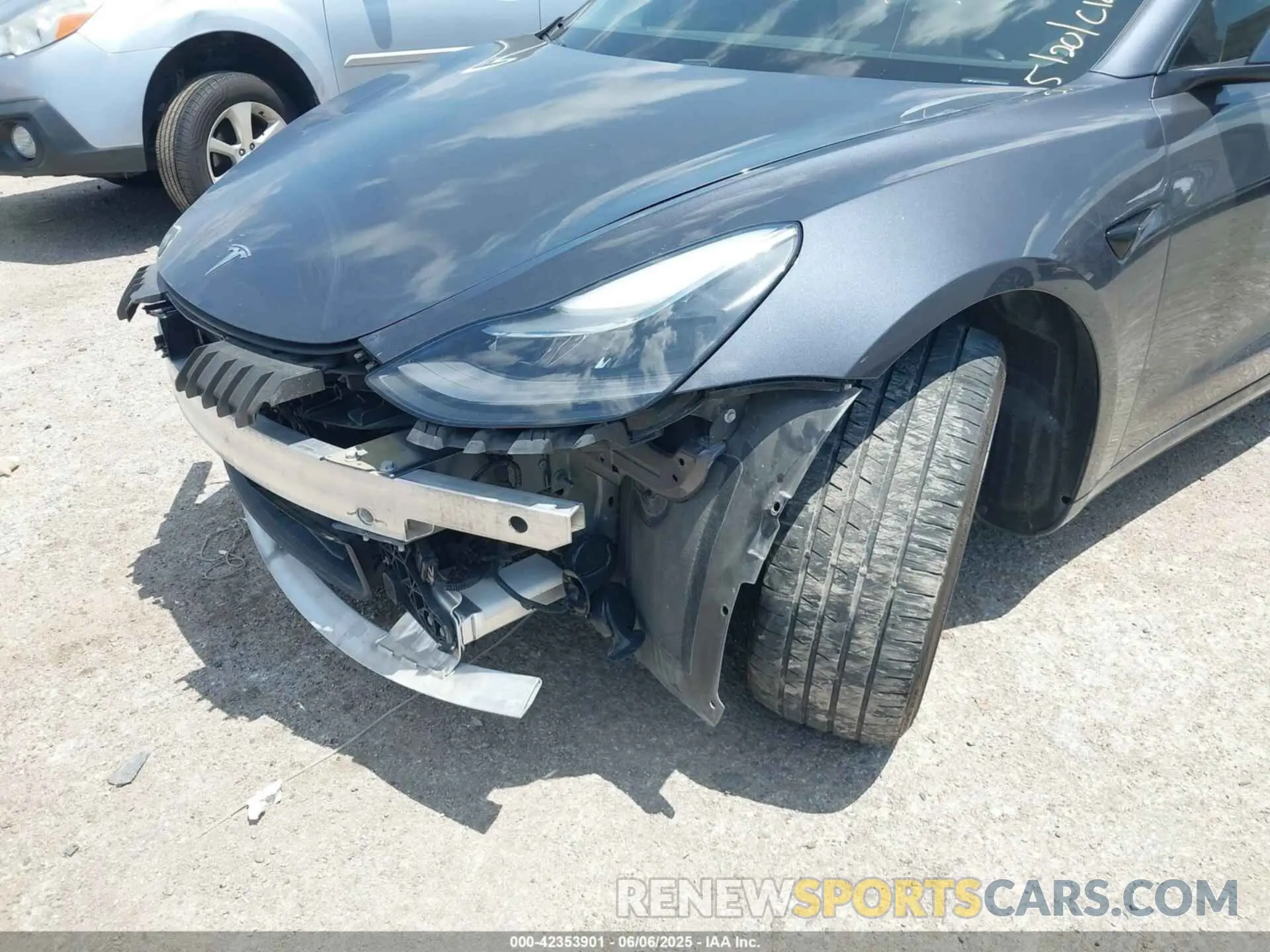 19 fotografías del automóvil dañado 5YJ3E1EC4MF044808 TESLA MODEL 3 2021