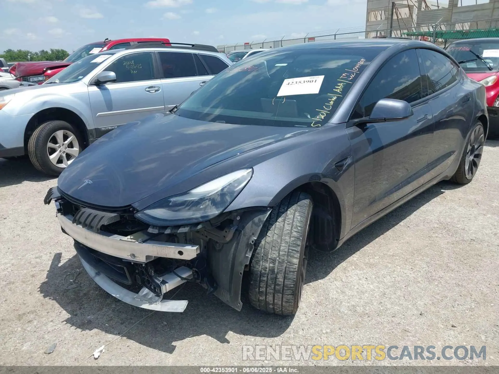 2 fotografías del automóvil dañado 5YJ3E1EC4MF044808 TESLA MODEL 3 2021