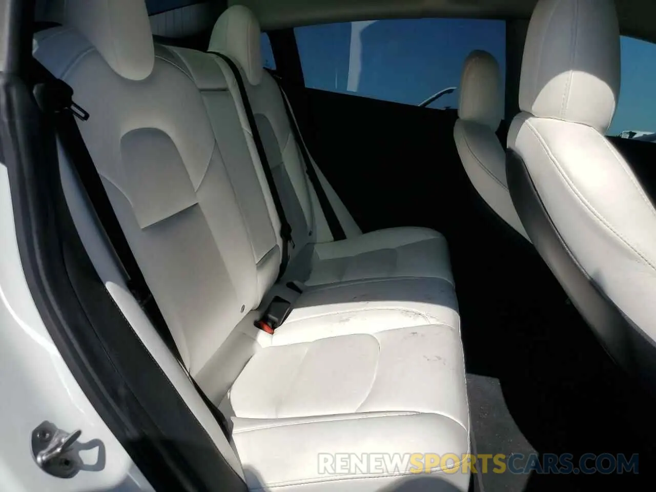 10 fotografías del automóvil dañado 5YJ3E1EC5MF077493 TESLA MODEL 3 2021