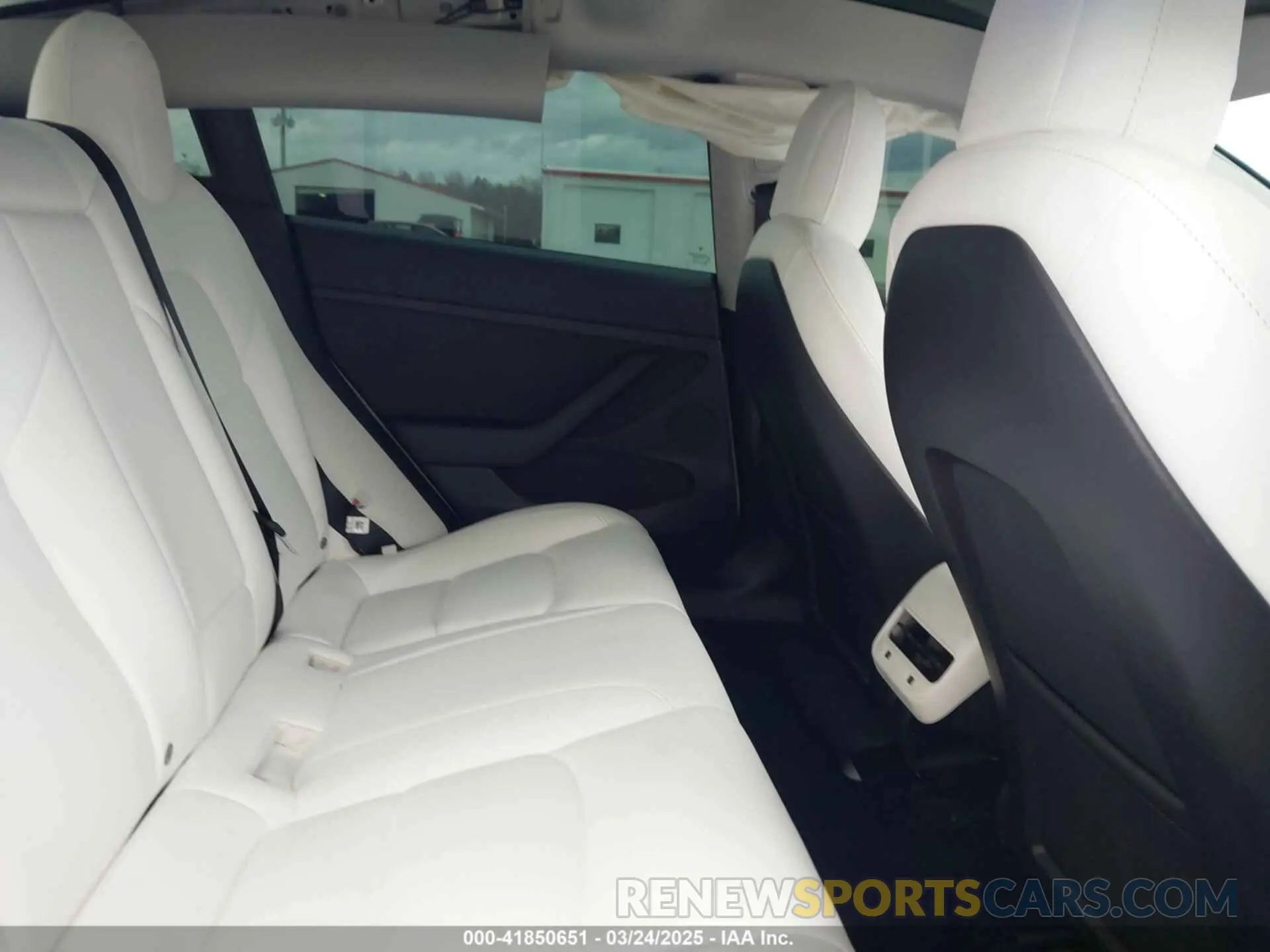 8 fotografías del automóvil dañado 5YJ3E1EC7MF091959 TESLA MODEL 3 2021