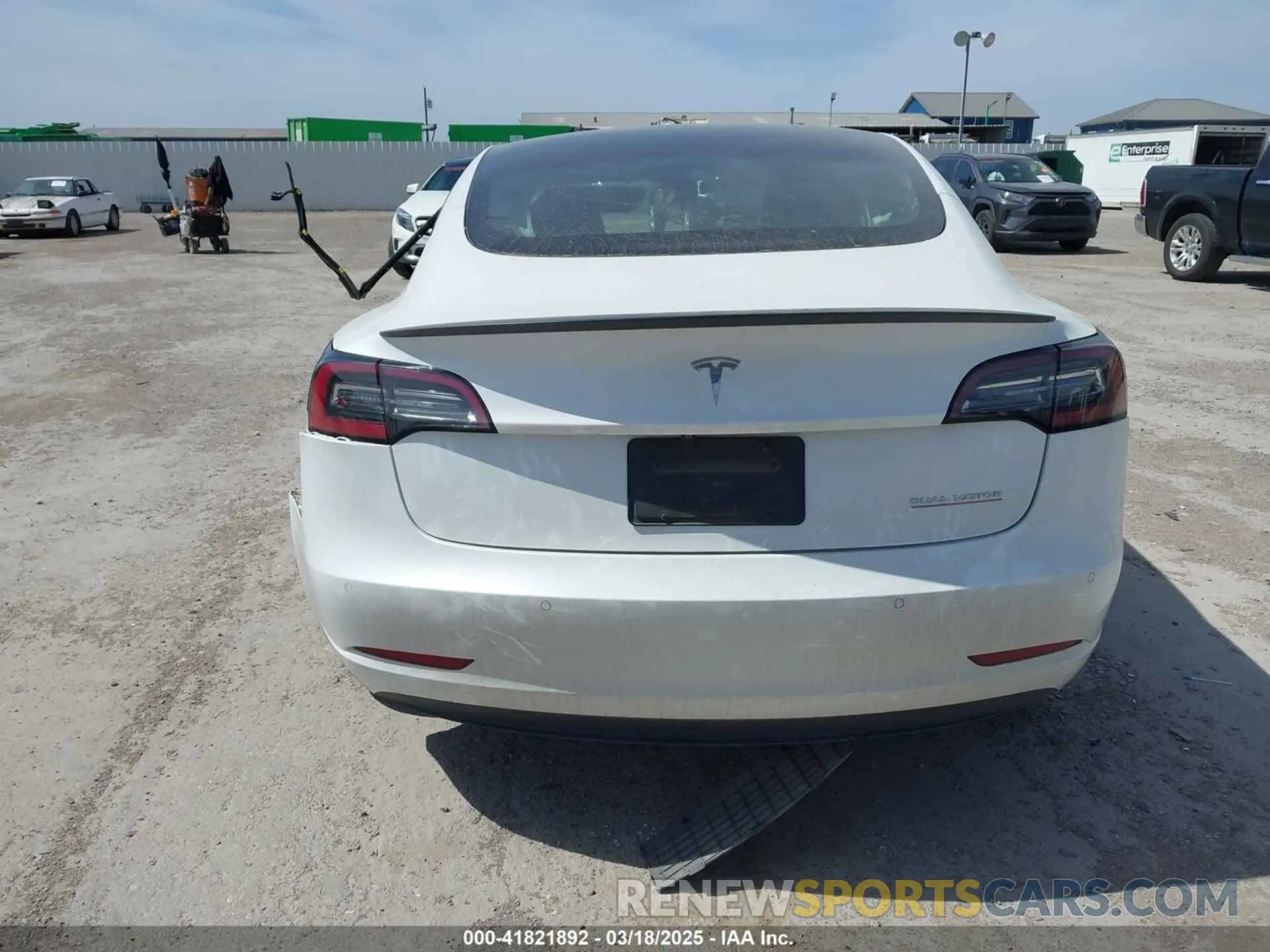 15 fotografías del automóvil dañado 5YJ3E1EC8MF044388 TESLA MODEL 3 2021