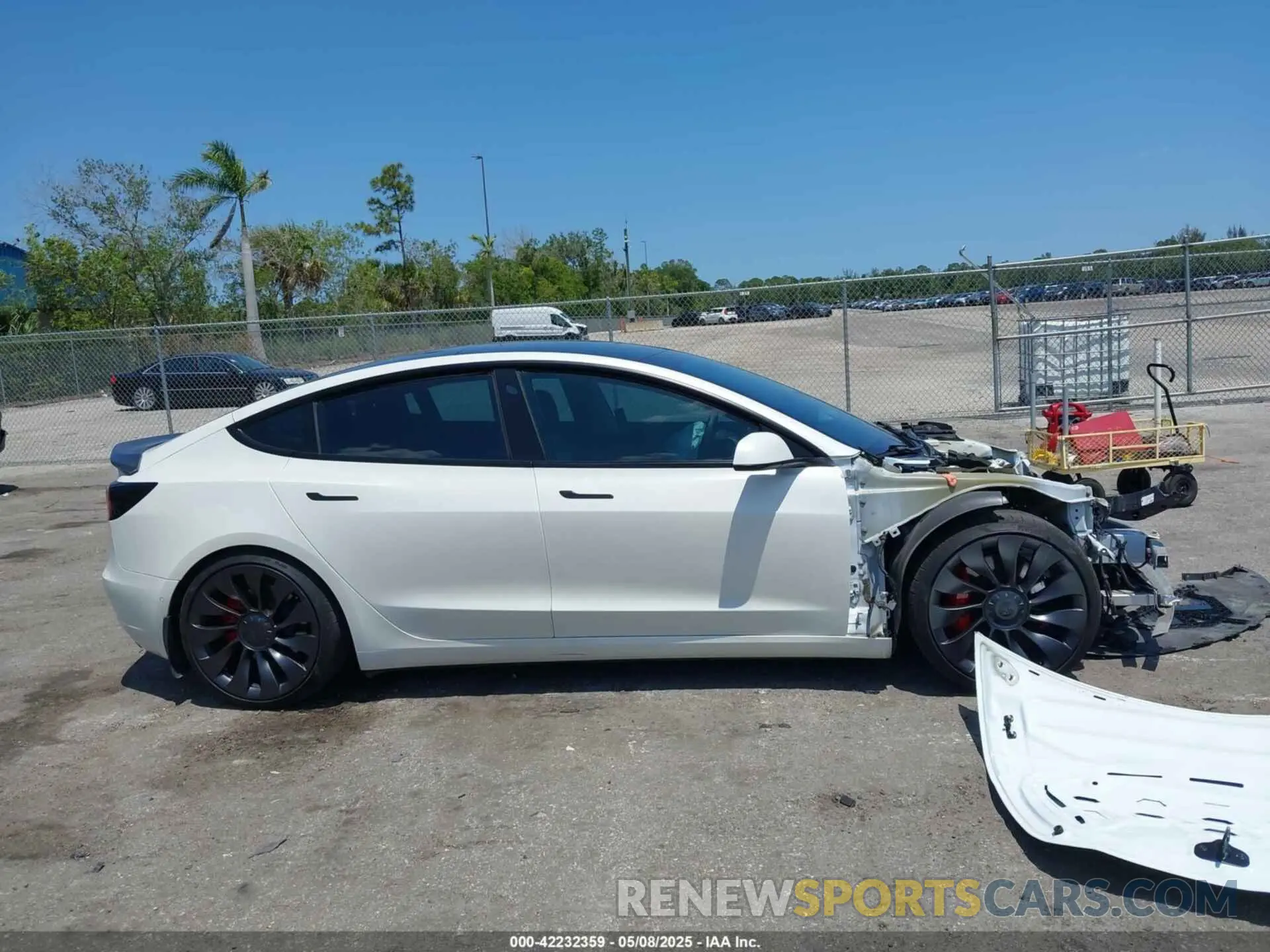 14 fotografías del automóvil dañado 5YJ3E1EC8MF984920 TESLA MODEL 3 2021