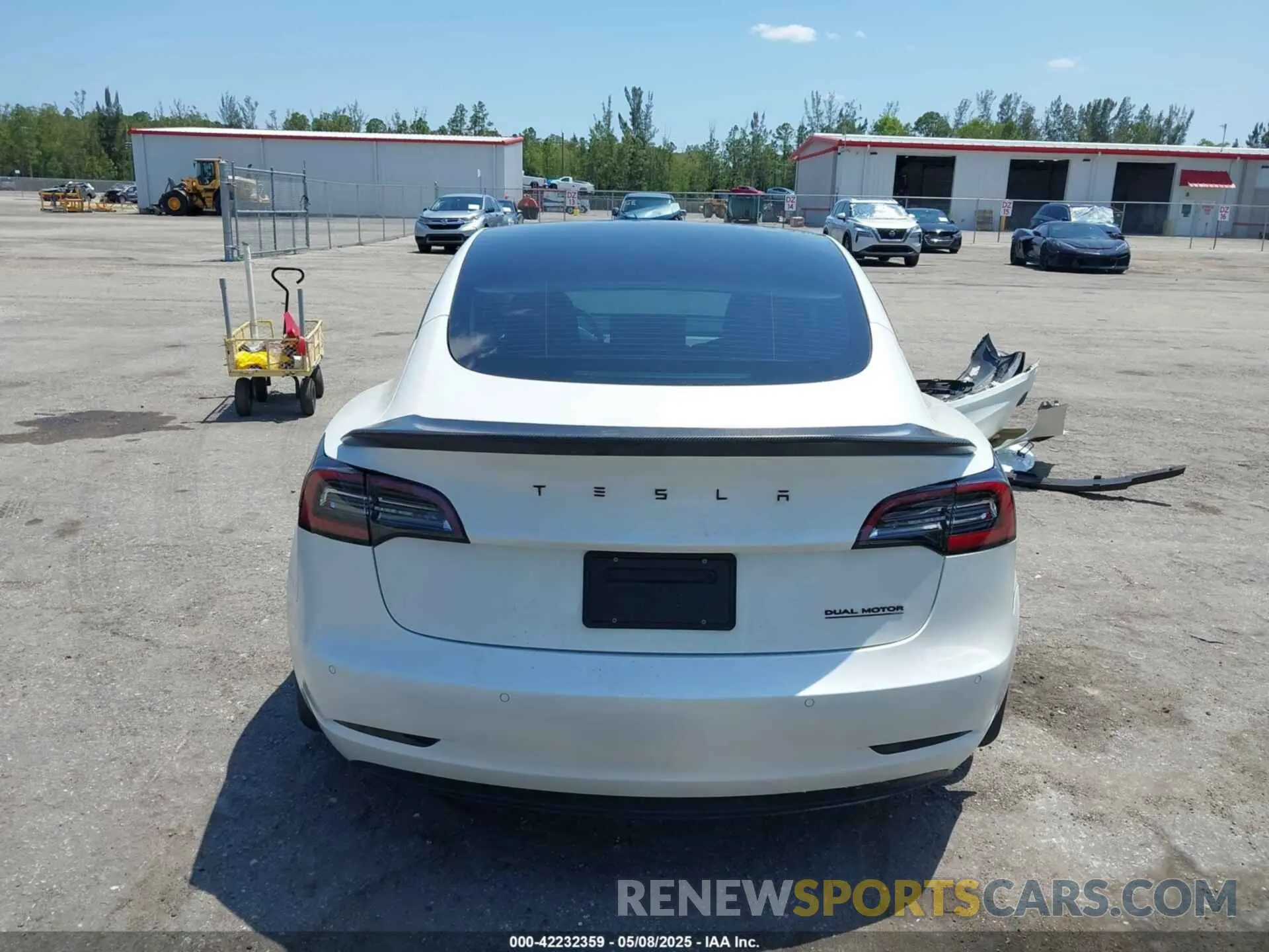 17 fotografías del automóvil dañado 5YJ3E1EC8MF984920 TESLA MODEL 3 2021