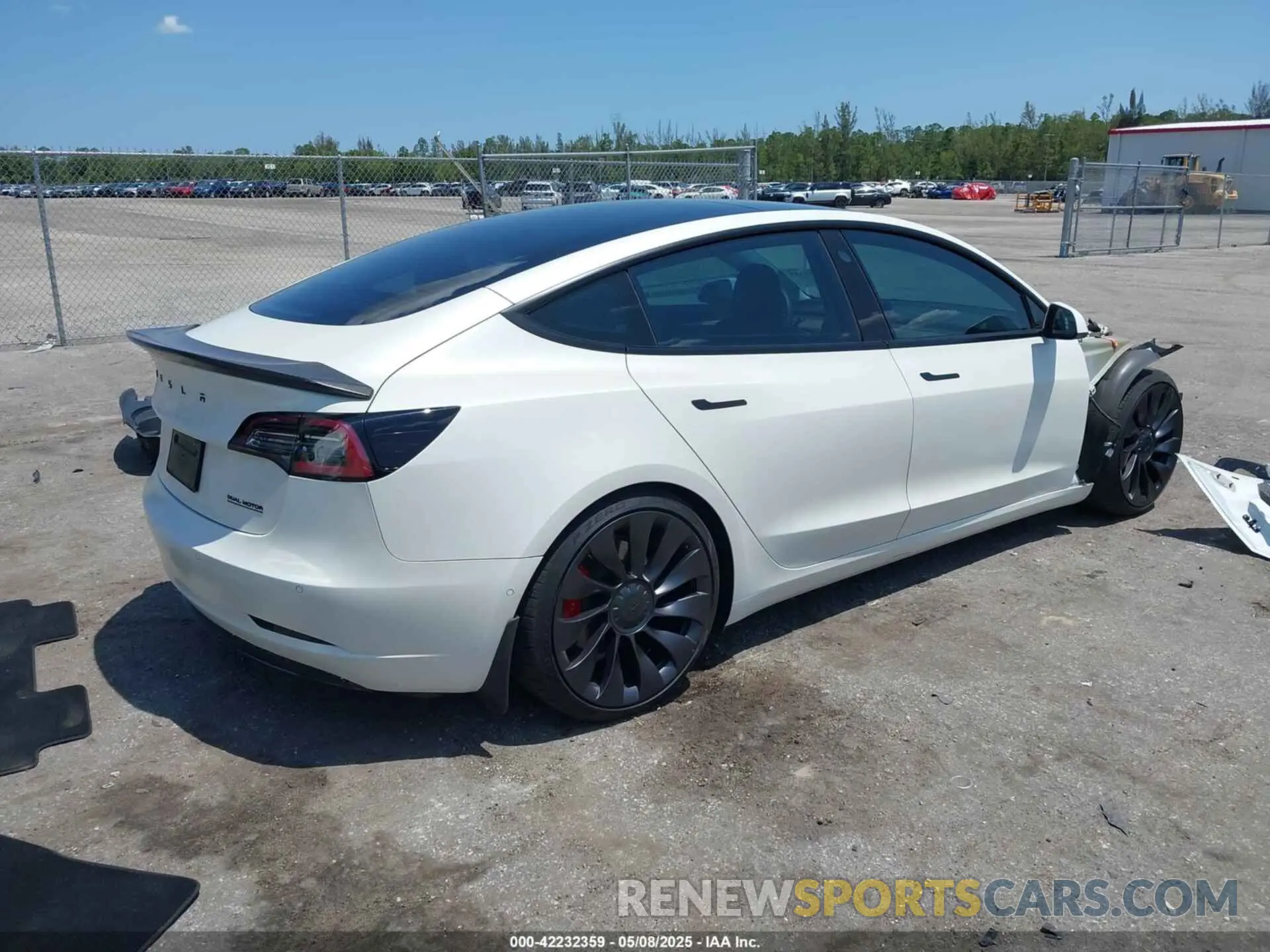 4 fotografías del automóvil dañado 5YJ3E1EC8MF984920 TESLA MODEL 3 2021
