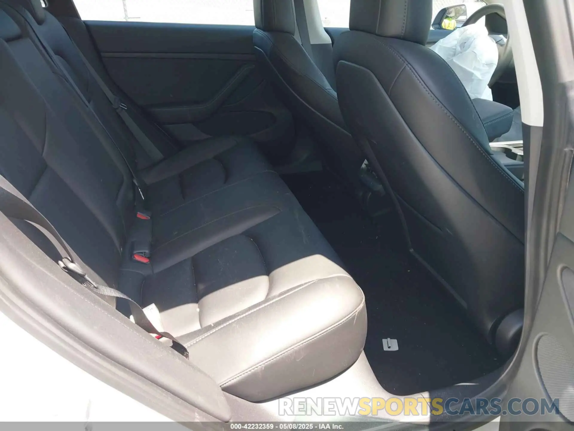 8 fotografías del automóvil dañado 5YJ3E1EC8MF984920 TESLA MODEL 3 2021