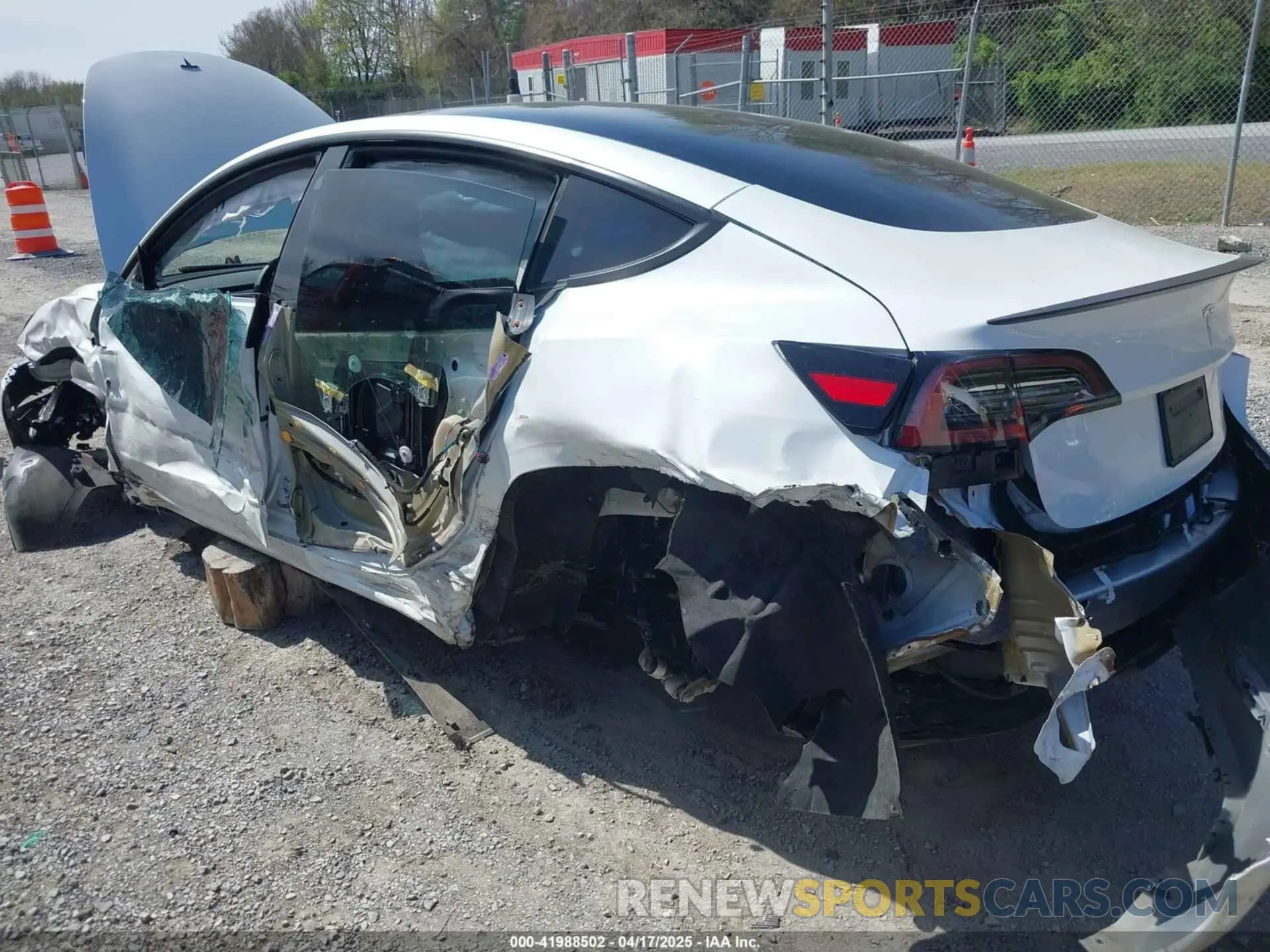 3 fotografías del automóvil dañado 5YJ3E1ECXMF083757 TESLA MODEL 3 2021