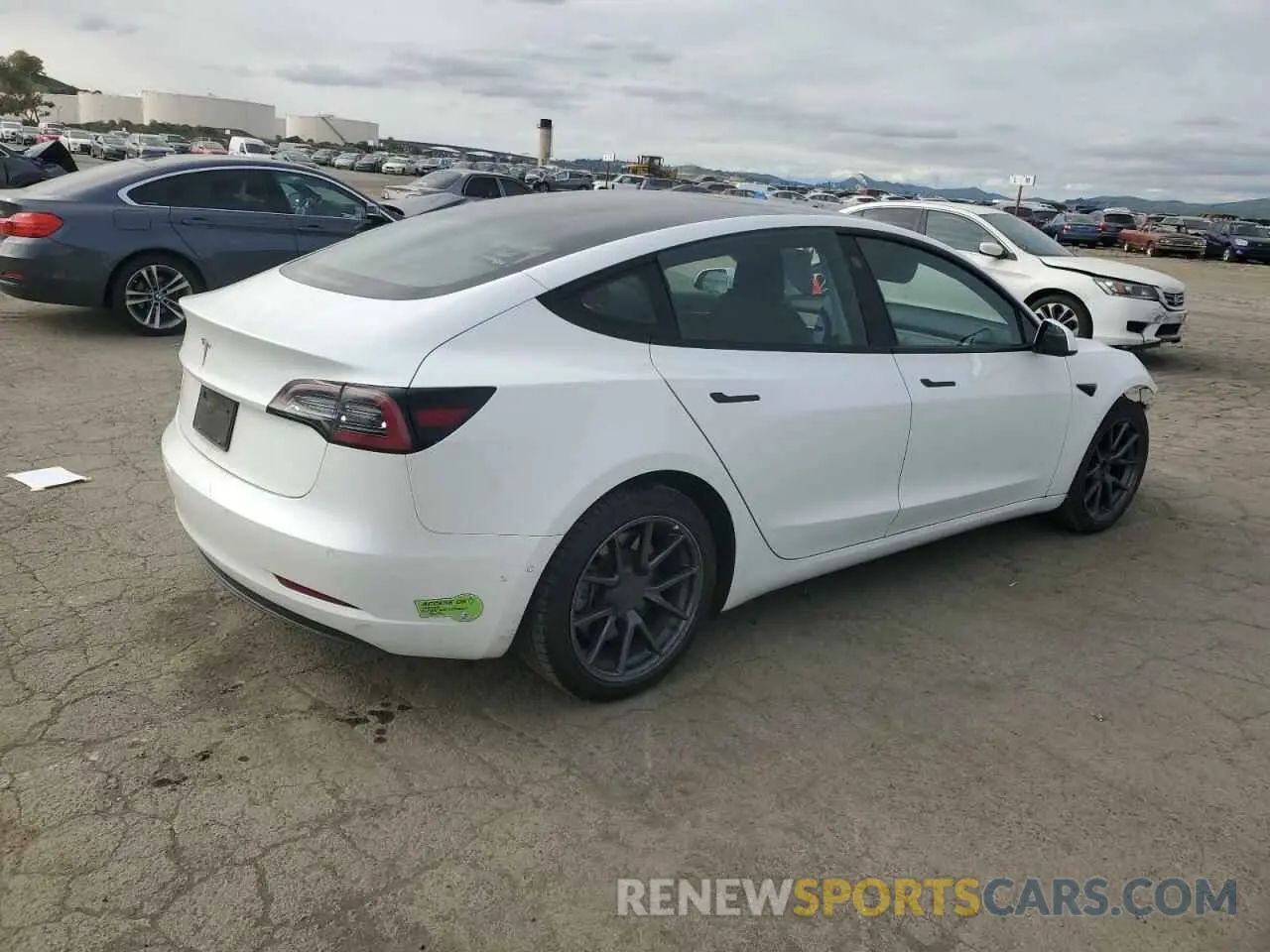 3 fotografías del automóvil dañado 5YJ3E1EA0NF160989 TESLA MODEL 3 2022