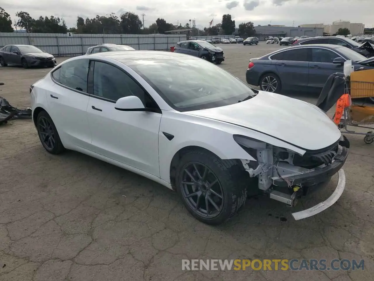 4 fotografías del automóvil dañado 5YJ3E1EA0NF160989 TESLA MODEL 3 2022