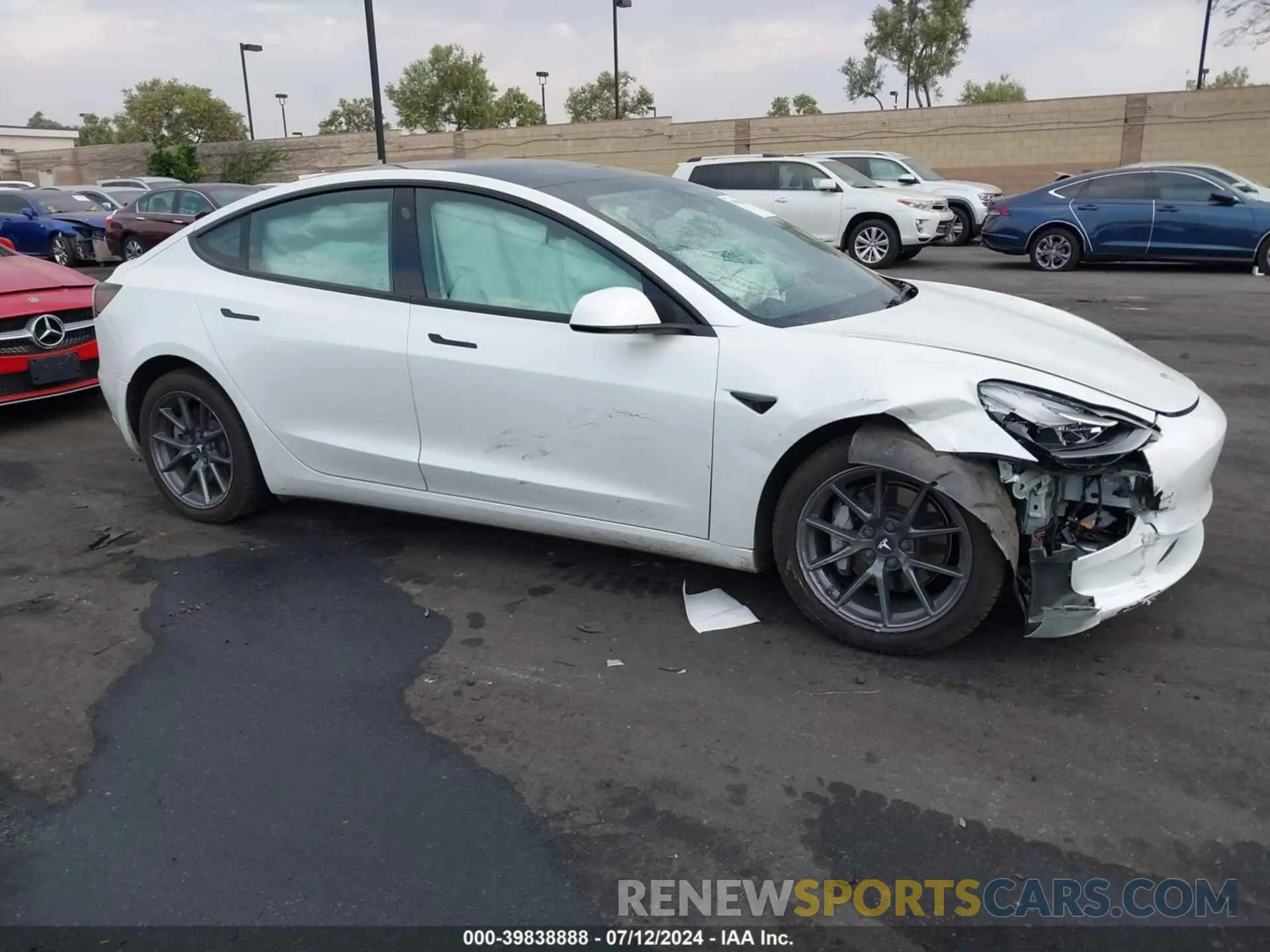 13 fotografías del automóvil dañado 5YJ3E1EA0NF333166 TESLA MODEL 3 2022