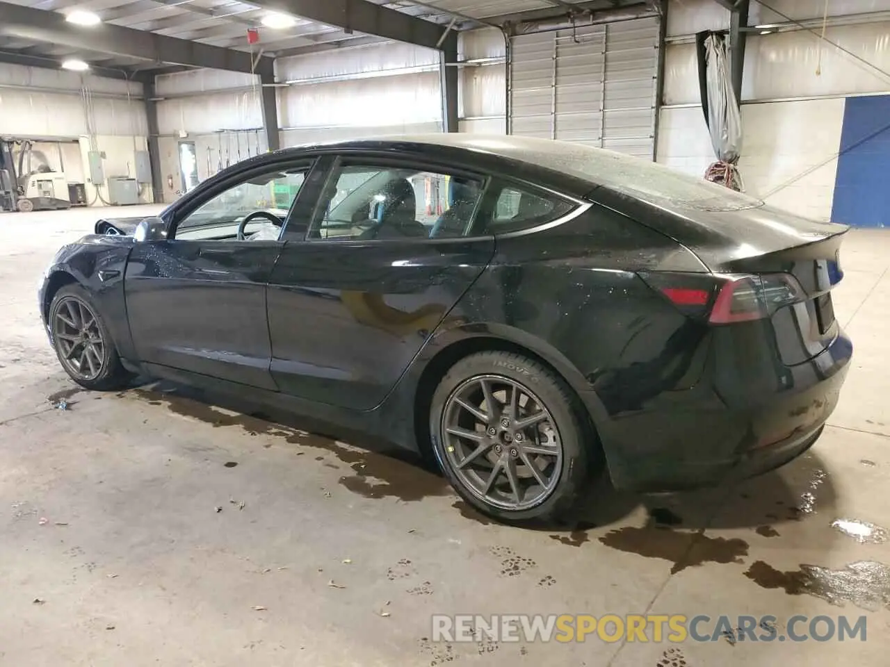2 fotografías del automóvil dañado 5YJ3E1EA0NF369245 TESLA MODEL 3 2022